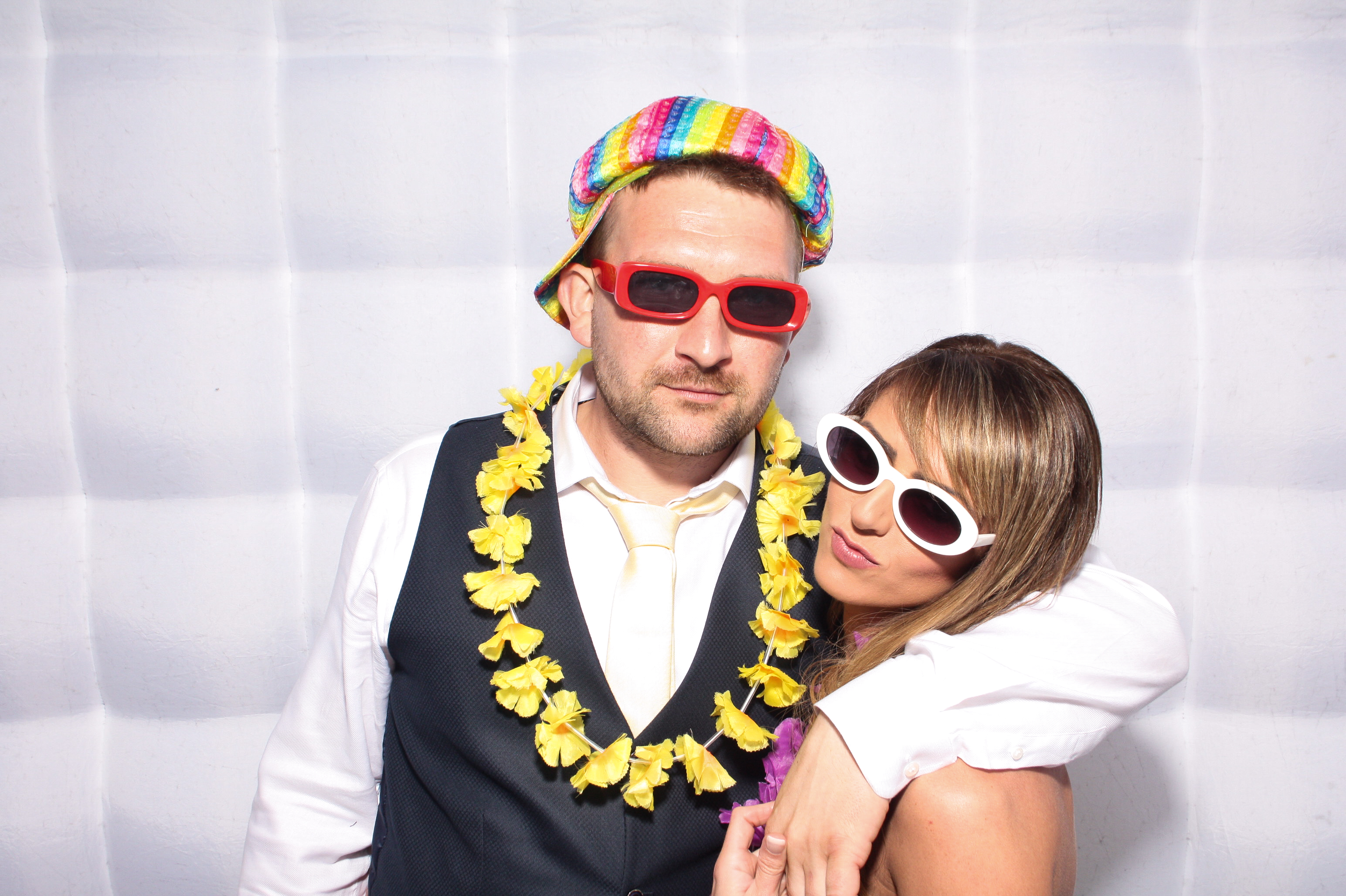 Danielle & Simon | View more photos from the event at gallery.snapmagic.ie/u/SnapMagic/Danielle-Simon