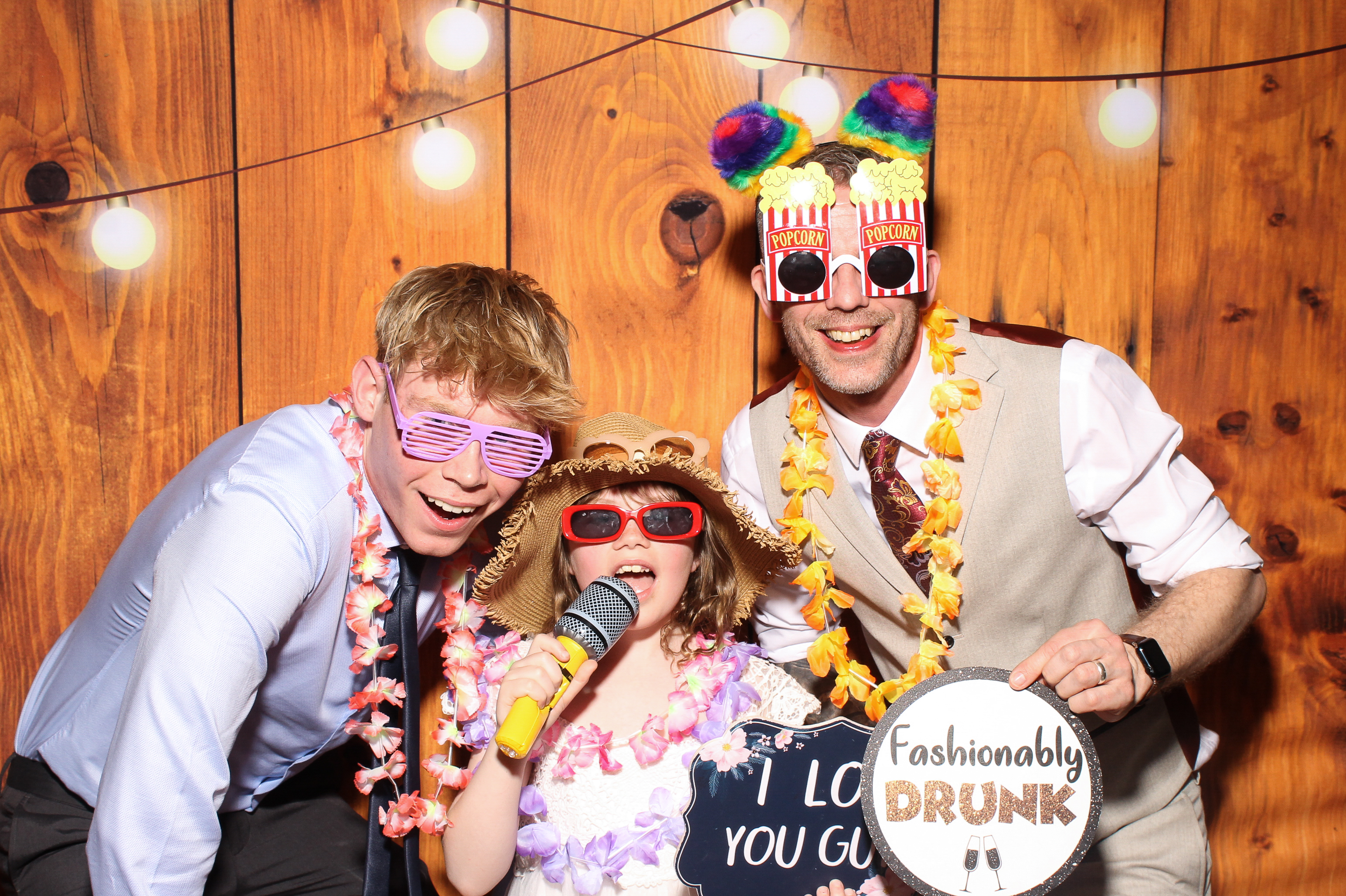 Emer & Conor's Wedding | View more photos from the event at gallery.snapmagic.ie/u/SnapMagic/Emer-Conors-Wedding