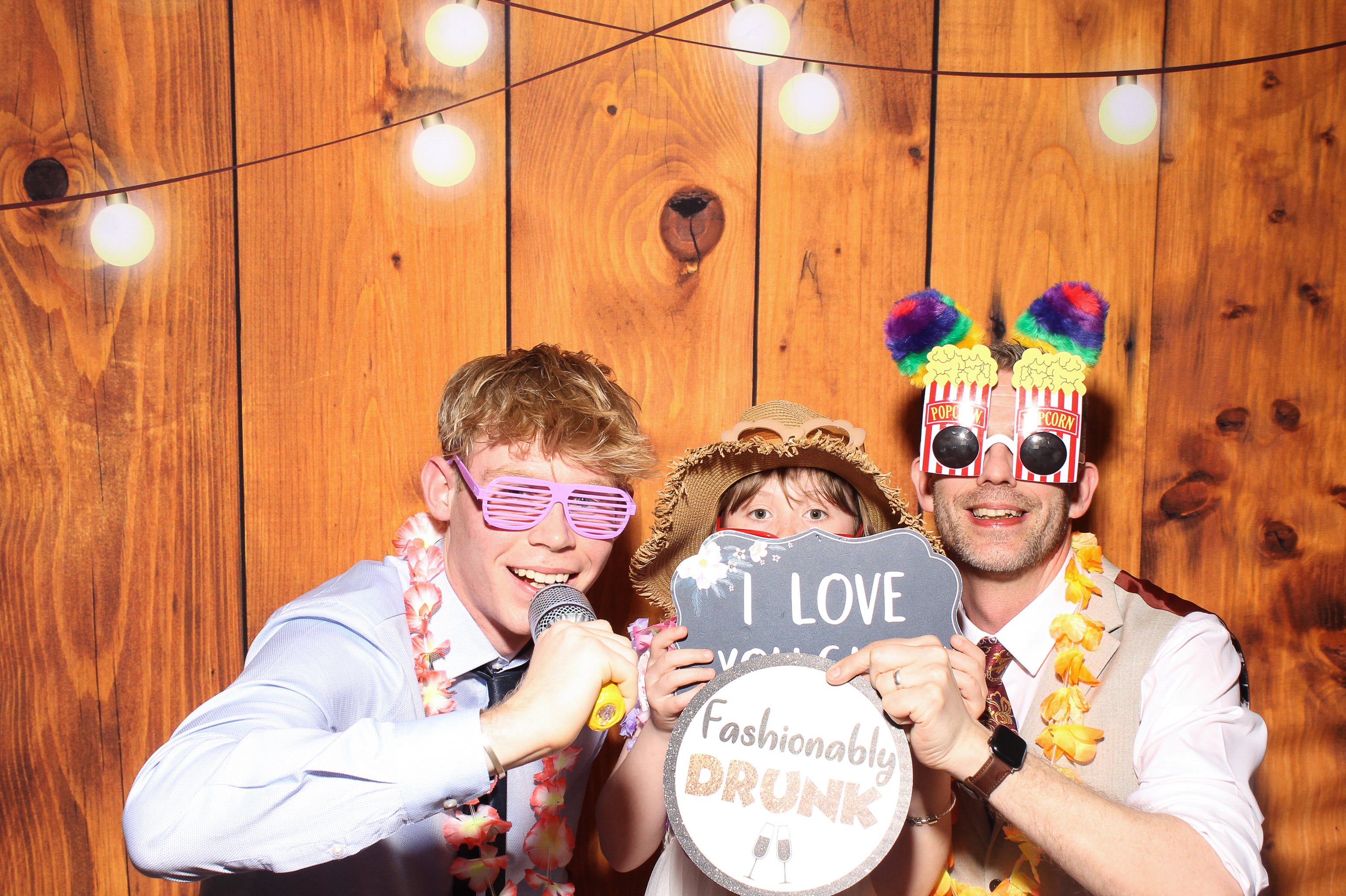 Emer & Conor's Wedding | View more photos from the event at gallery.snapmagic.ie/u/SnapMagic/Emer-Conors-Wedding