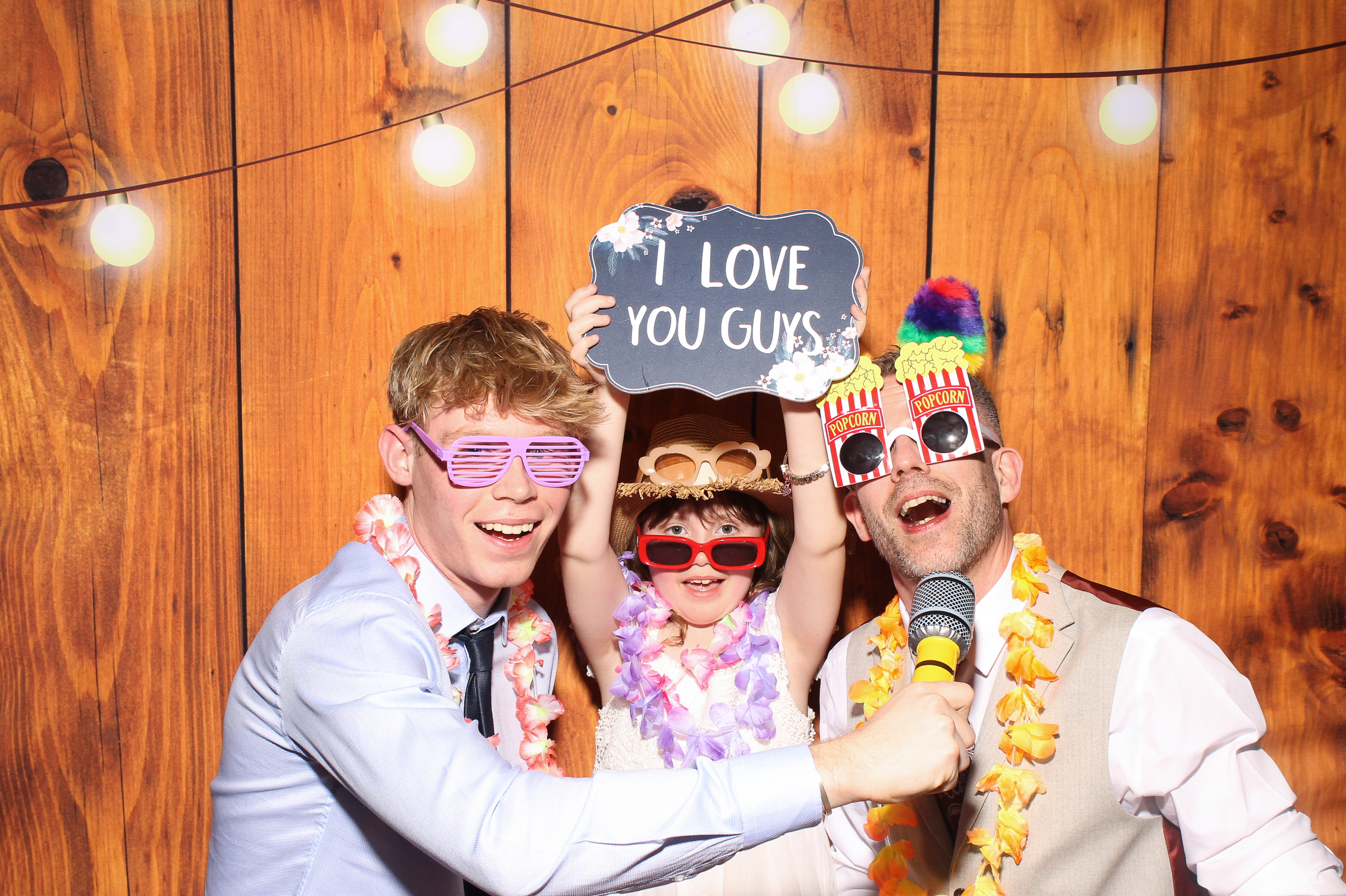 Emer & Conor's Wedding | View more photos from the event at gallery.snapmagic.ie/u/SnapMagic/Emer-Conors-Wedding
