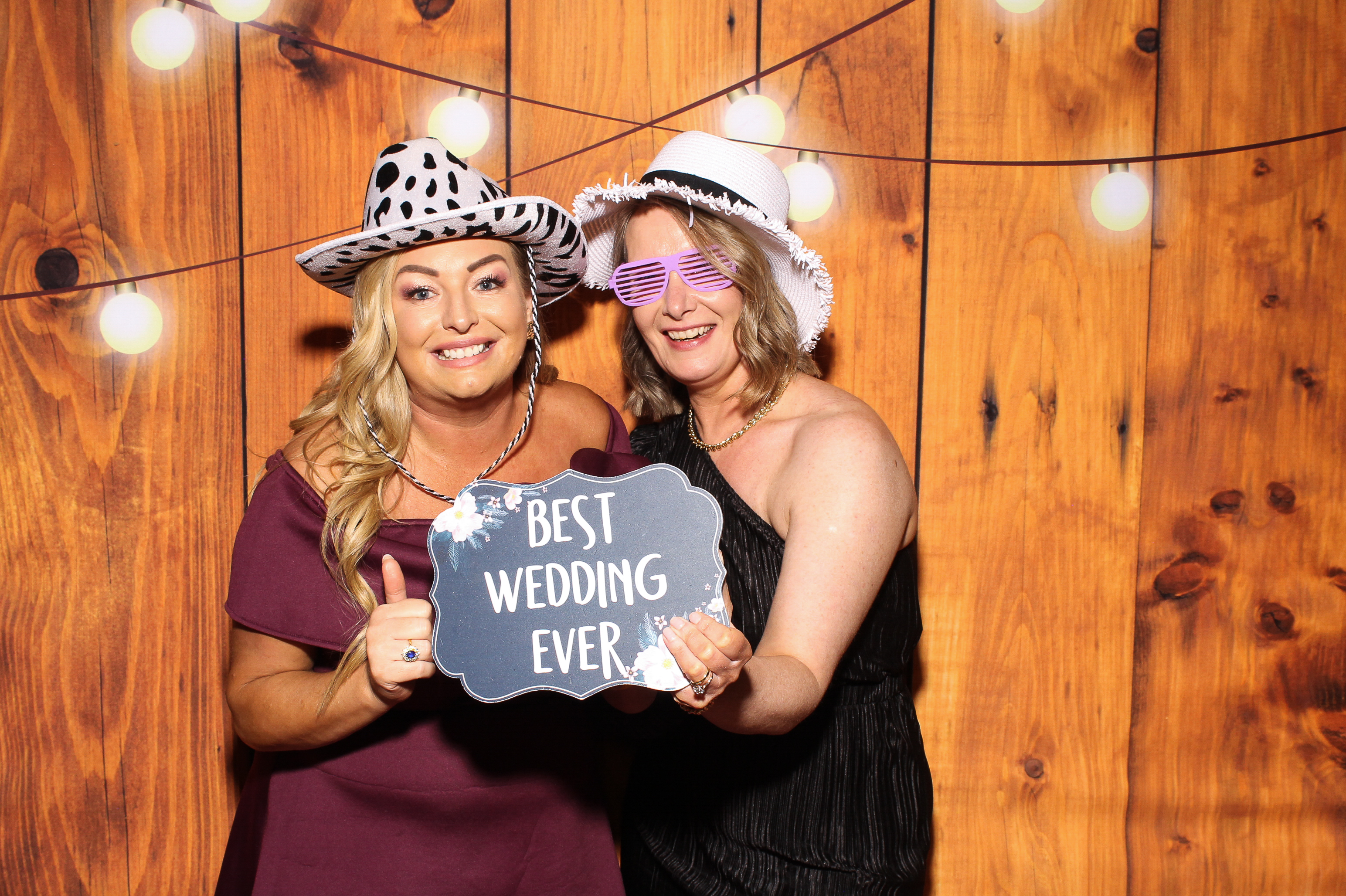 Emer & Conor's Wedding | View more photos from the event at gallery.snapmagic.ie/u/SnapMagic/Emer-Conors-Wedding