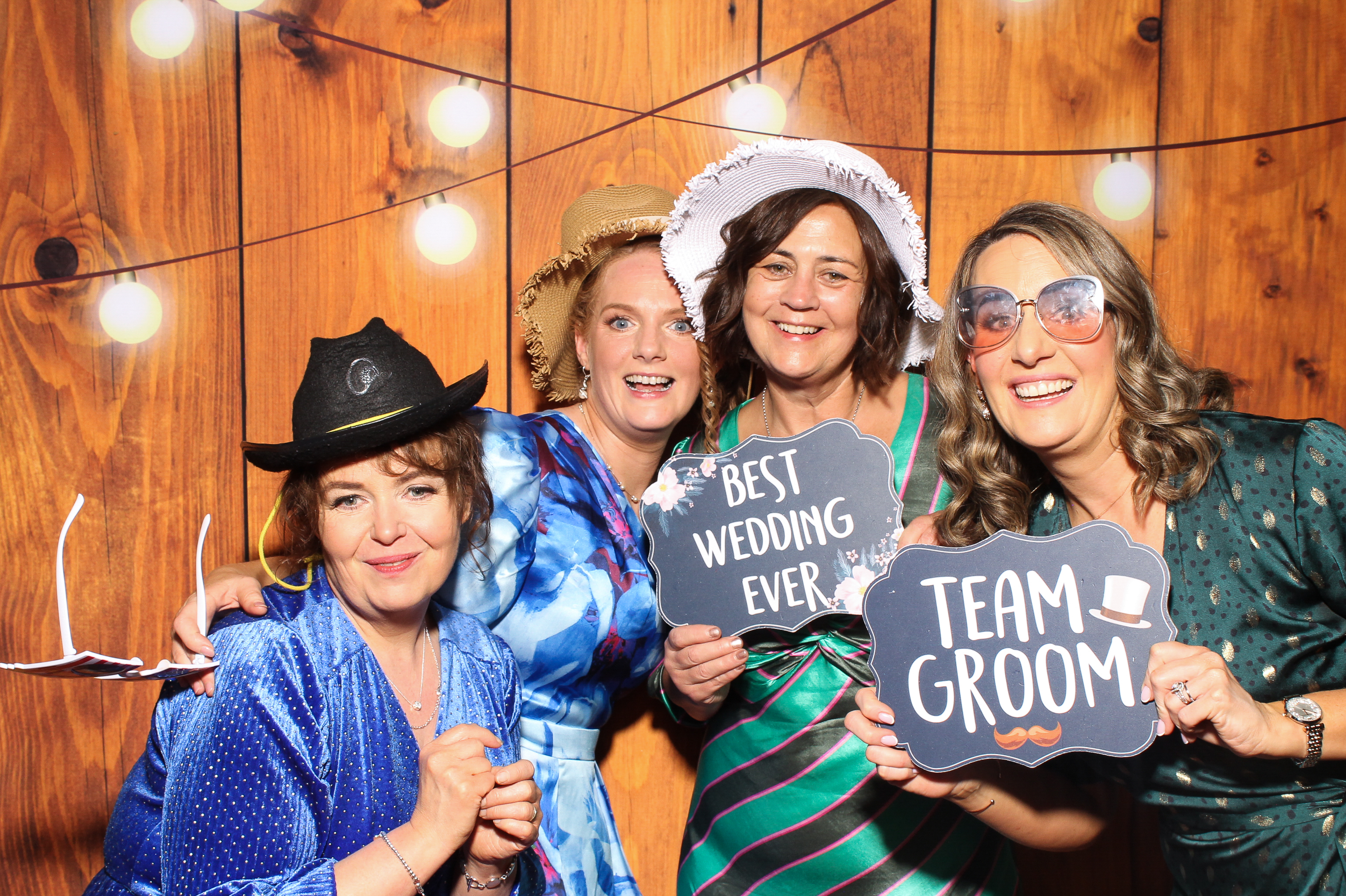 Emer & Conor's Wedding | View more photos from the event at gallery.snapmagic.ie/u/SnapMagic/Emer-Conors-Wedding