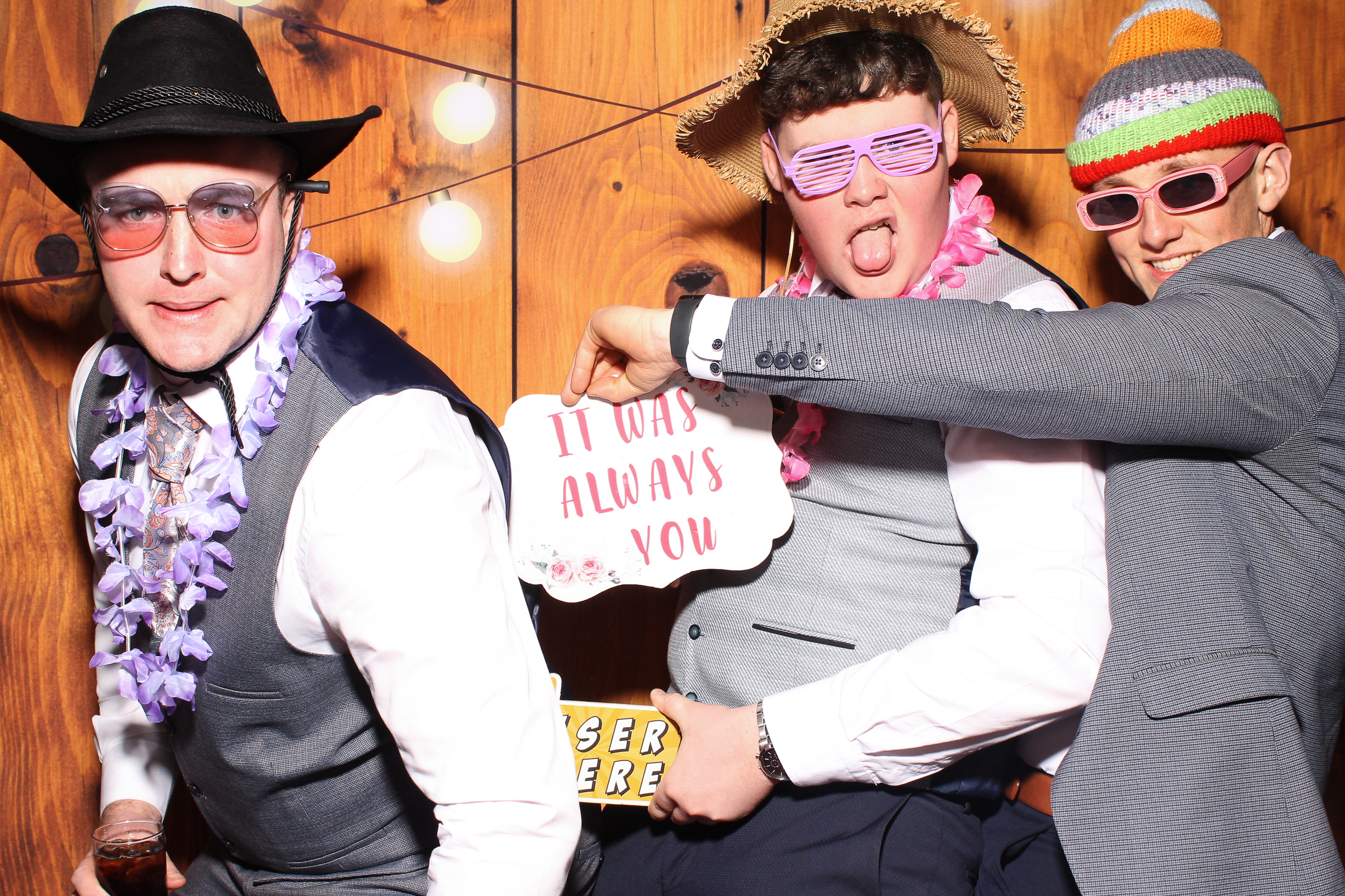 Emer & Conor's Wedding | View more photos from the event at gallery.snapmagic.ie/u/SnapMagic/Emer-Conors-Wedding