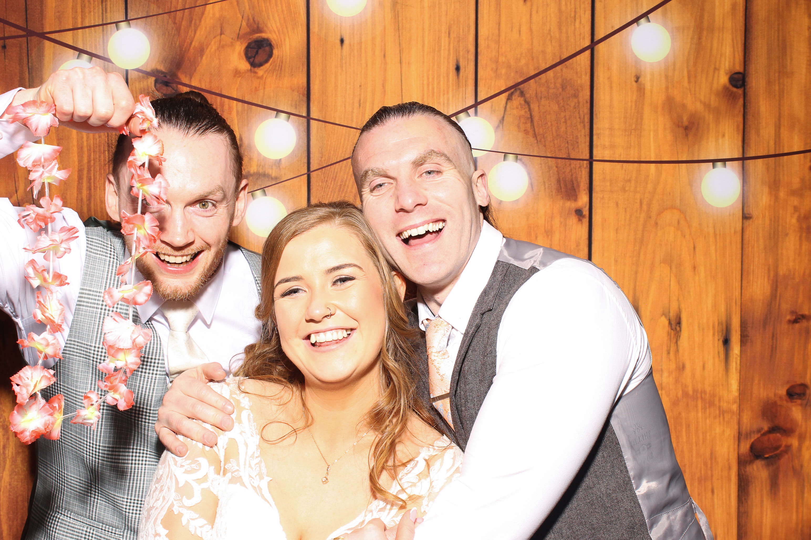 Emer & Conor's Wedding | View more photos from the event at gallery.snapmagic.ie/u/SnapMagic/Emer-Conors-Wedding