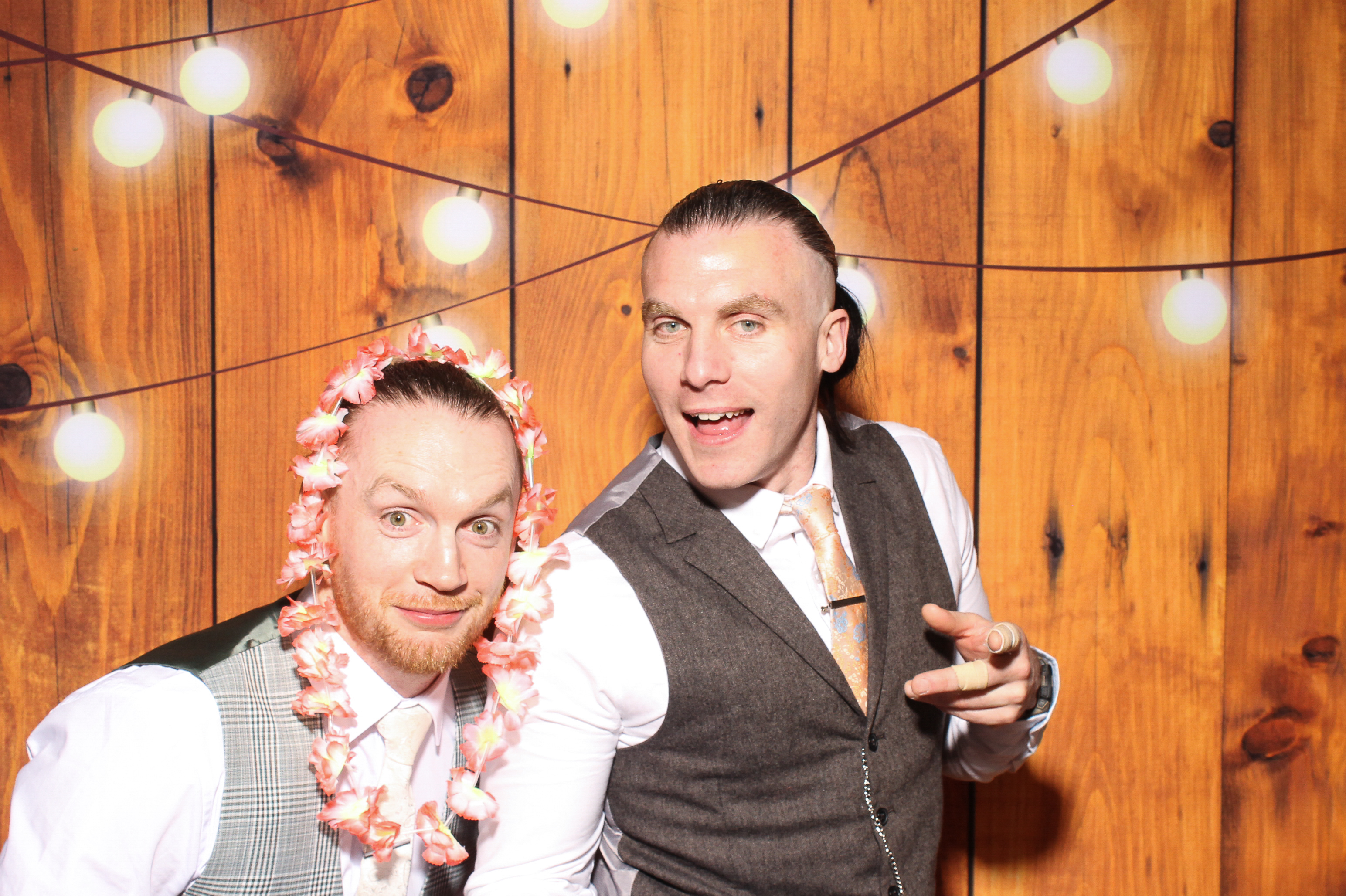 Emer & Conor's Wedding | View more photos from the event at gallery.snapmagic.ie/u/SnapMagic/Emer-Conors-Wedding