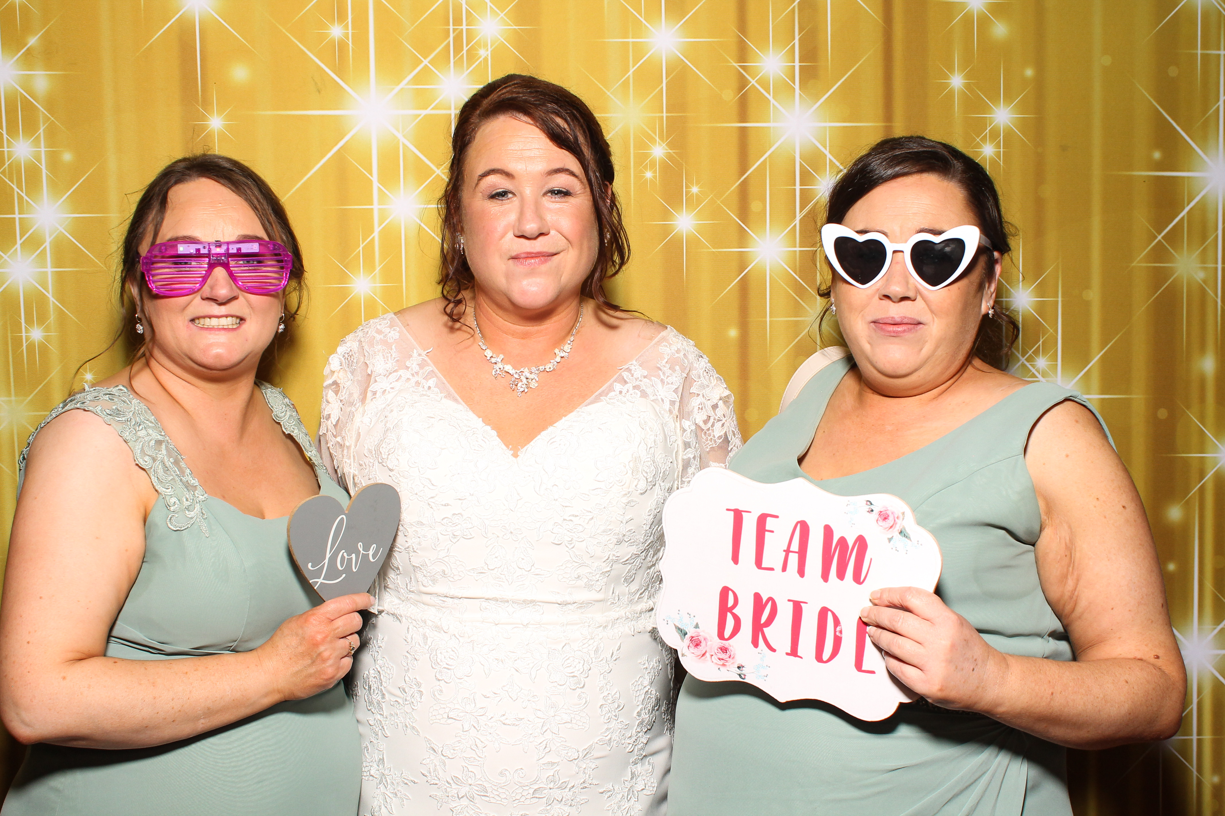 Lorraine & David's Wedding | View more photos from the event at gallery.snapmagic.ie/u/SnapMagic/Lorraine-Davids-Wedding