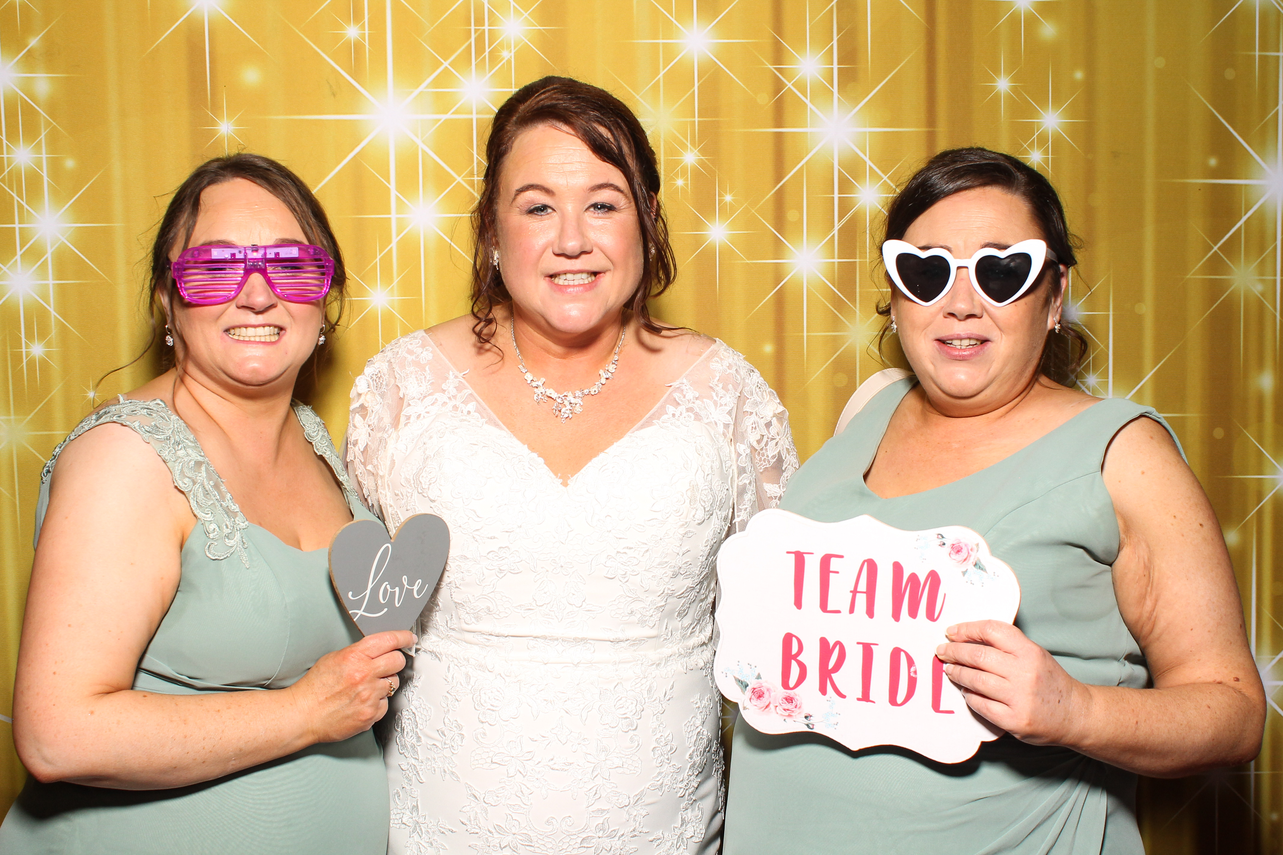 Lorraine & David's Wedding | View more photos from the event at gallery.snapmagic.ie/u/SnapMagic/Lorraine-Davids-Wedding