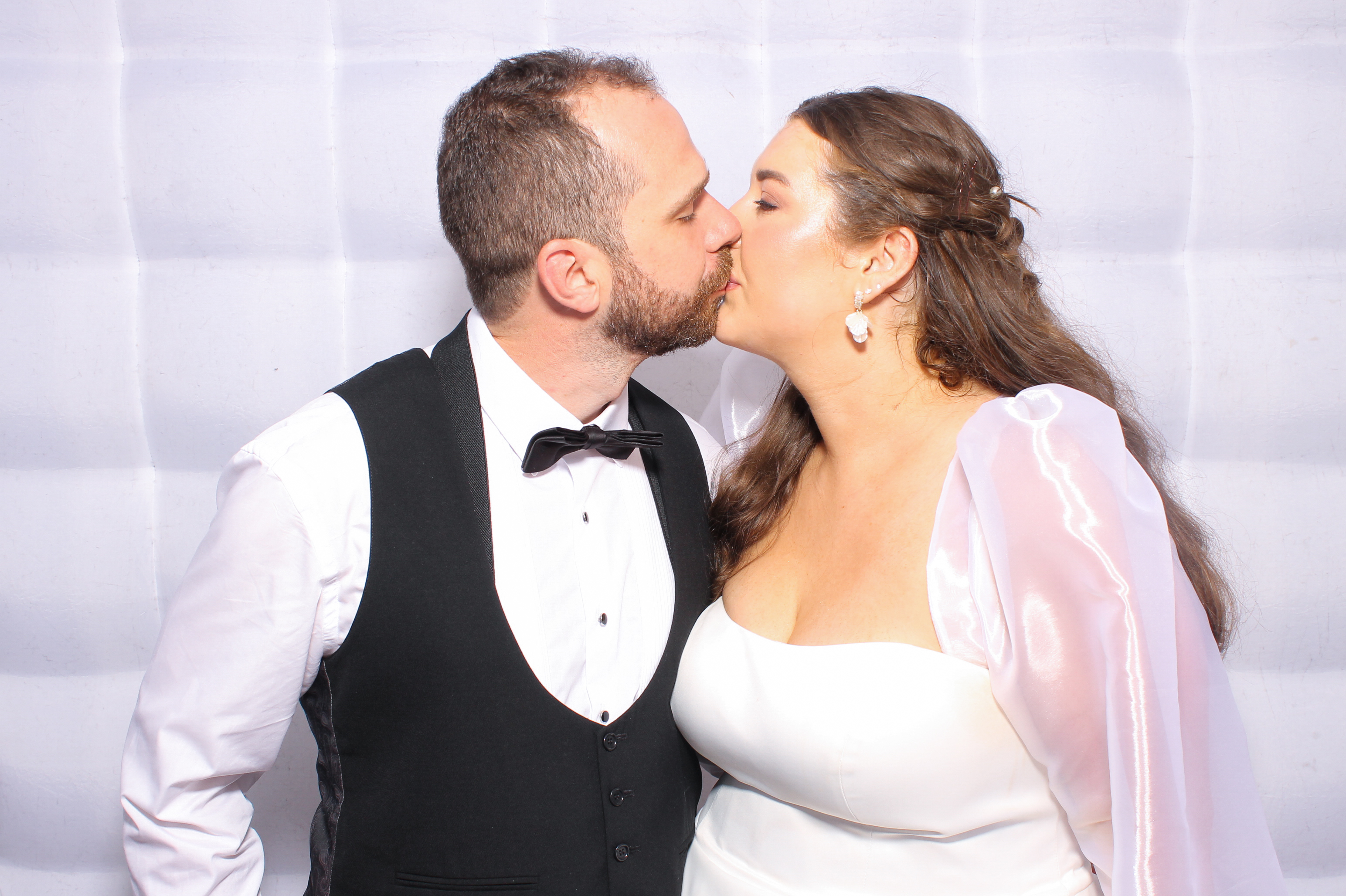 Louise & Shaun | View more photos from the event at gallery.snapmagic.ie/u/SnapMagic/Louise-Shaun