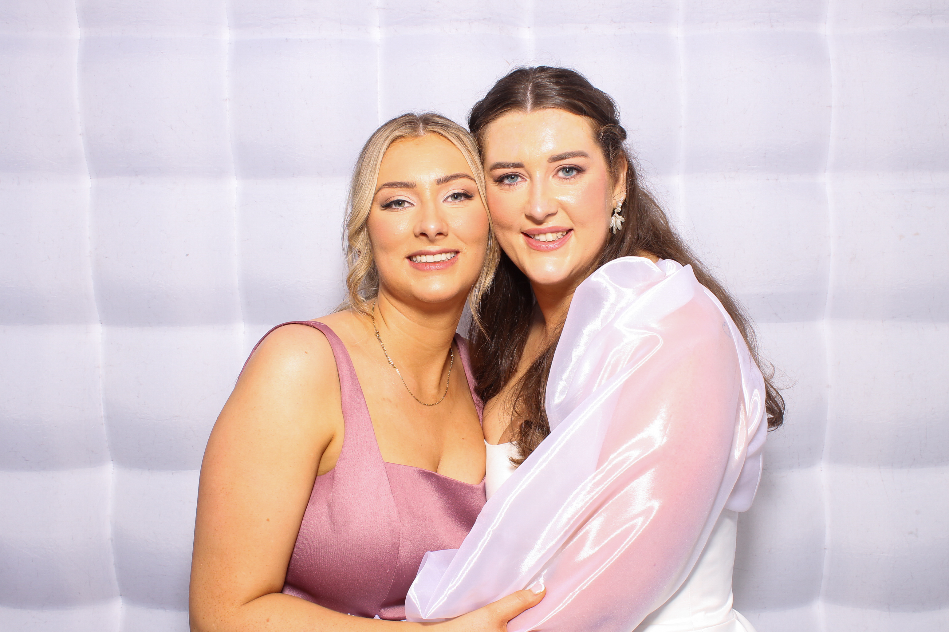 Louise & Shaun | View more photos from the event at gallery.snapmagic.ie/u/SnapMagic/Louise-Shaun