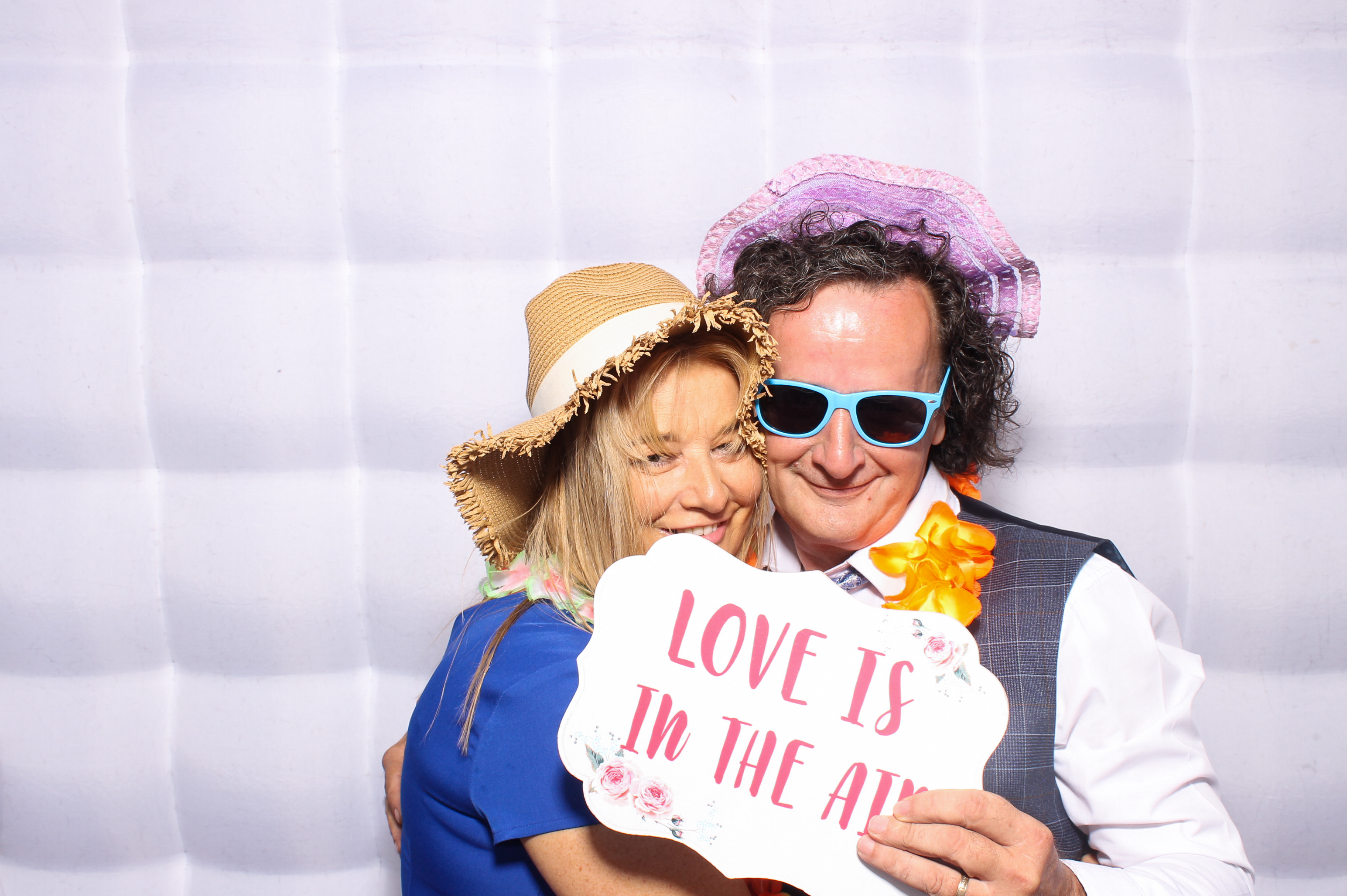 Louise & Shaun | View more photos from the event at gallery.snapmagic.ie/u/SnapMagic/Louise-Shaun