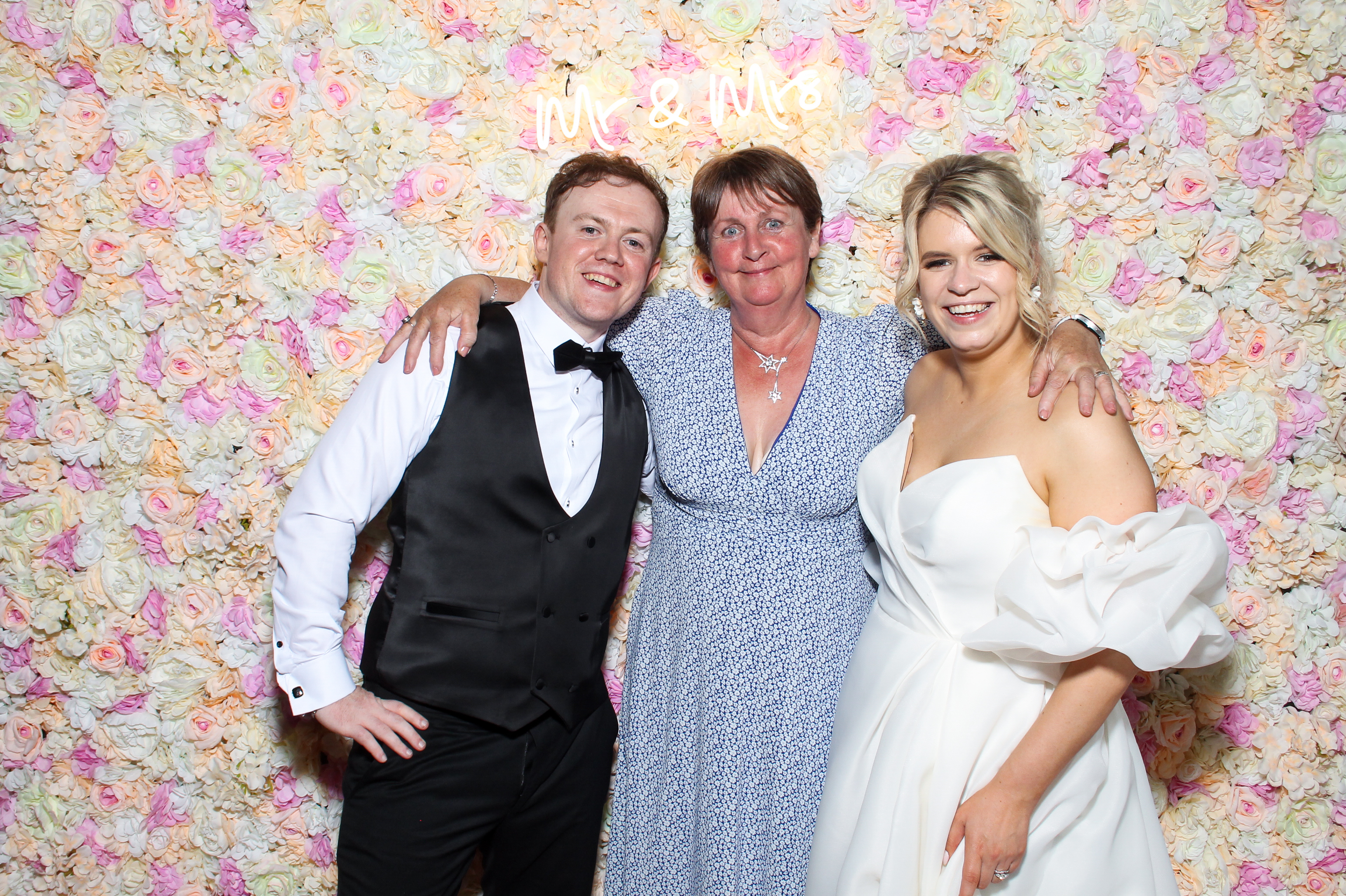 Nicole & Kieran's Wedding | View more photos from the event at gallery.snapmagic.ie/u/SnapMagic/Nicole-Kierans-Wedding