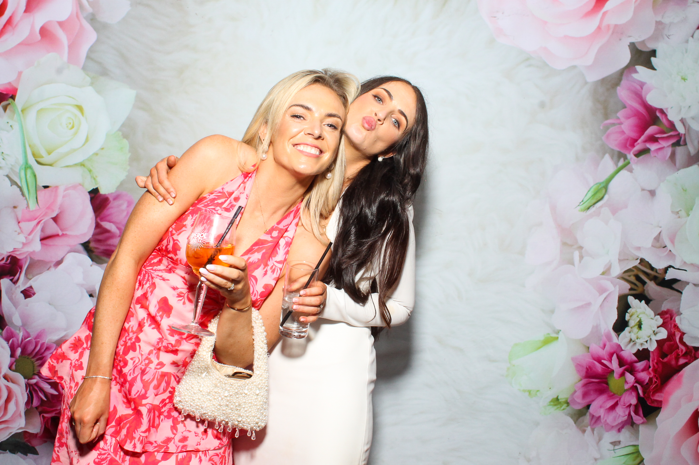 Roisin & Eoin | View more photos from the event at gallery.snapmagic.ie/u/SnapMagic/Roisin-Eoin