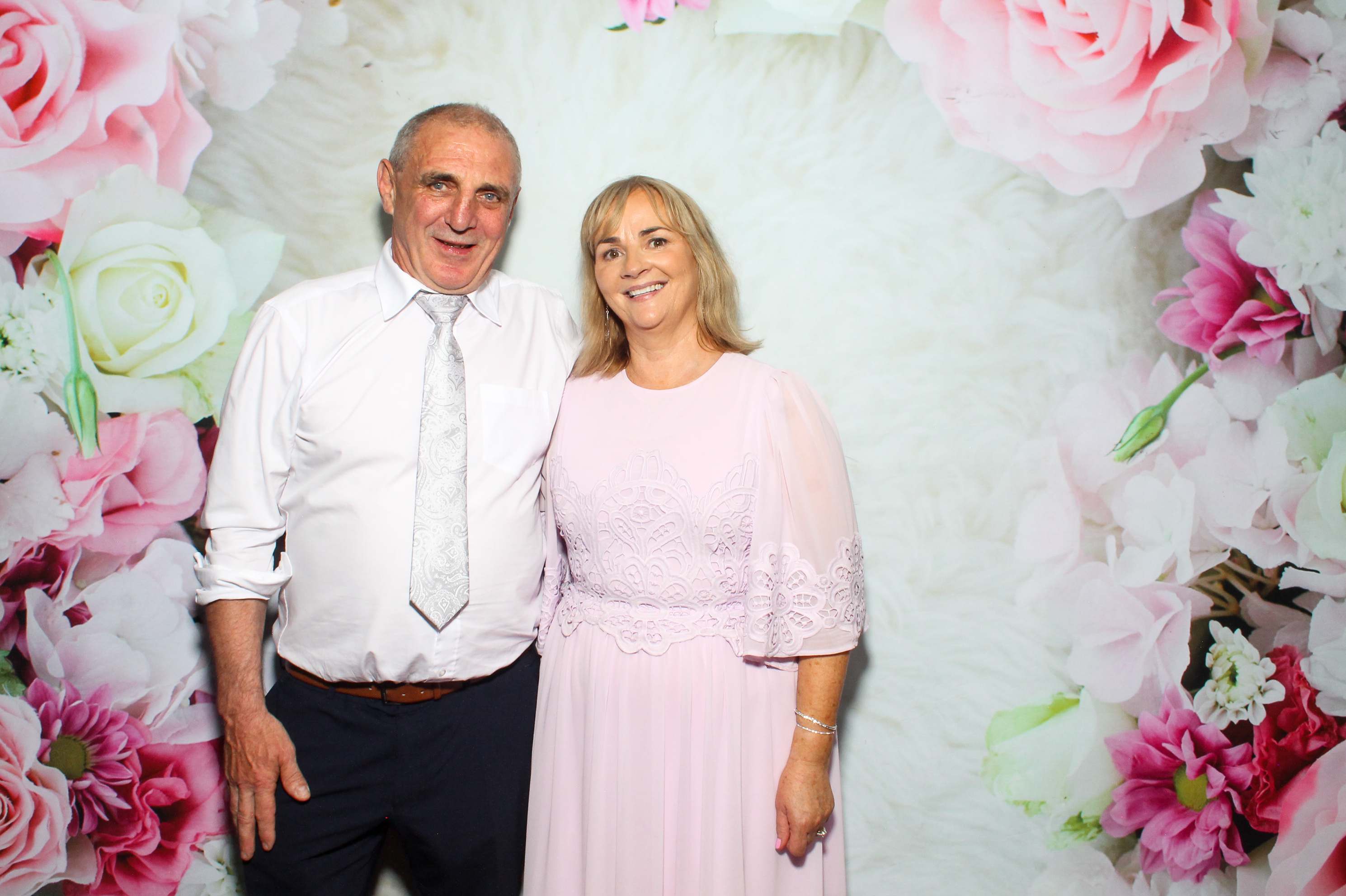 Roisin & Eoin | View more photos from the event at gallery.snapmagic.ie/u/SnapMagic/Roisin-Eoin