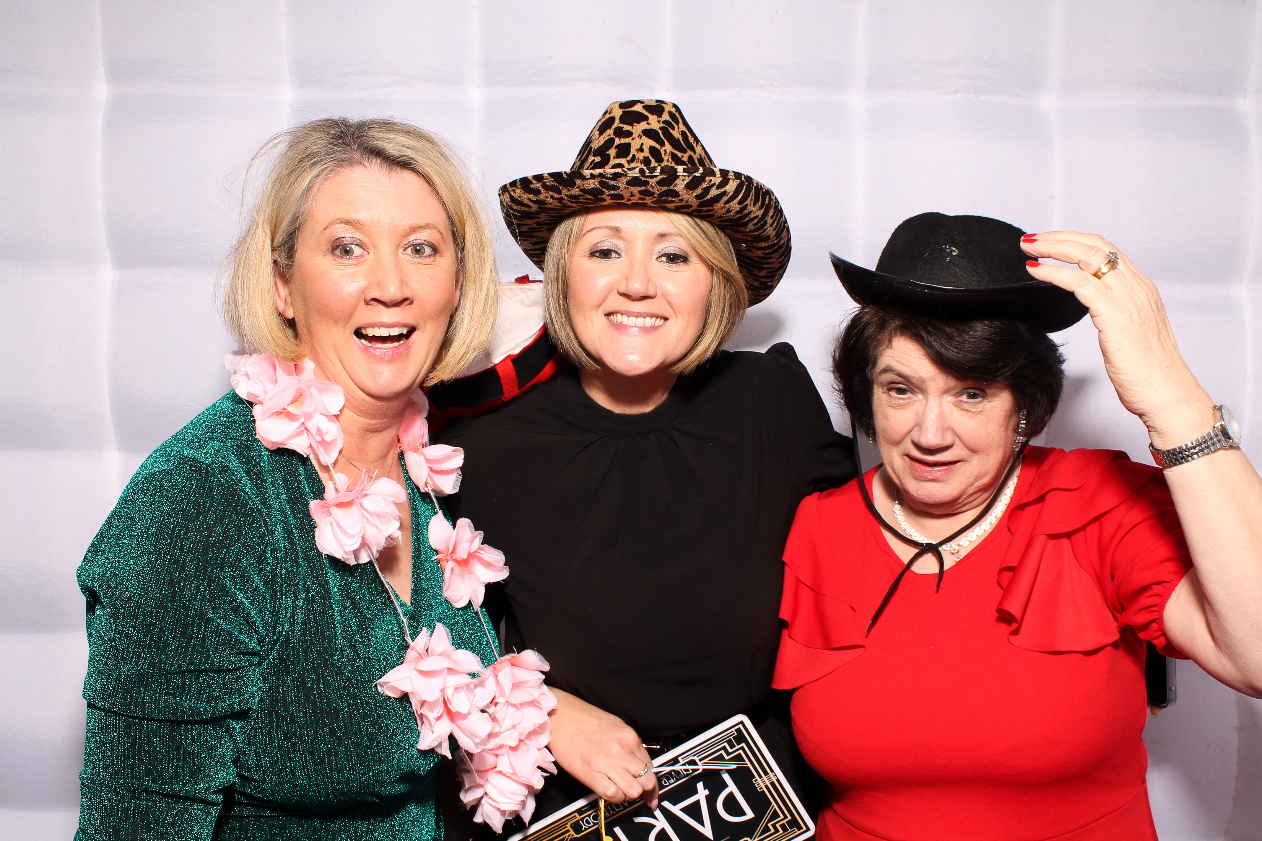 Rory Travels Women's Night 2 & 3 | View more photos from the event at gallery.snapmagic.ie/u/SnapMagic/Rory-Travels-Womens-Night-2-3