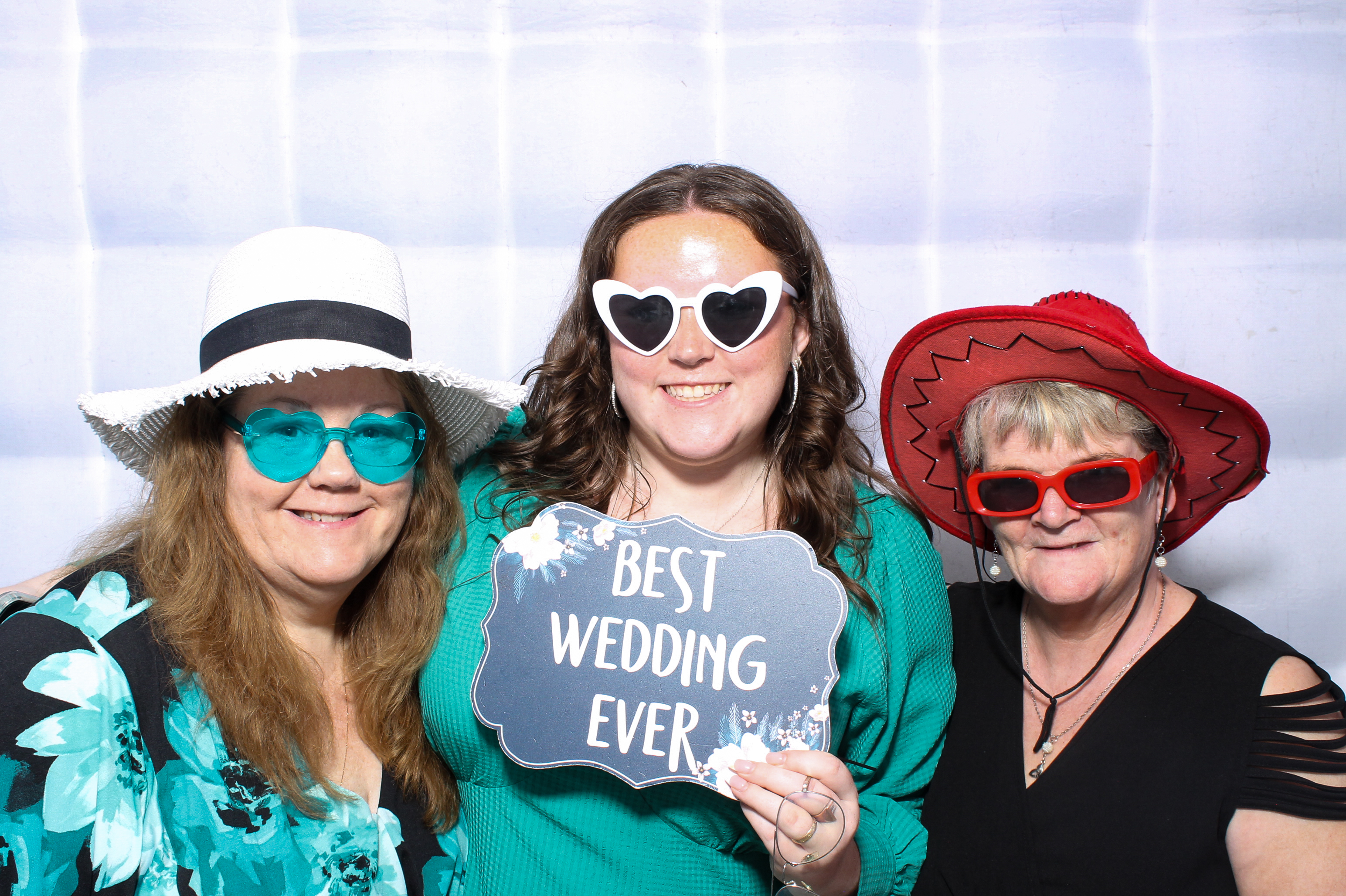 Ross & Sarah's Wedding | View more photos from the event at gallery.snapmagic.ie/u/SnapMagic/Ross-Sarahs-Wedding