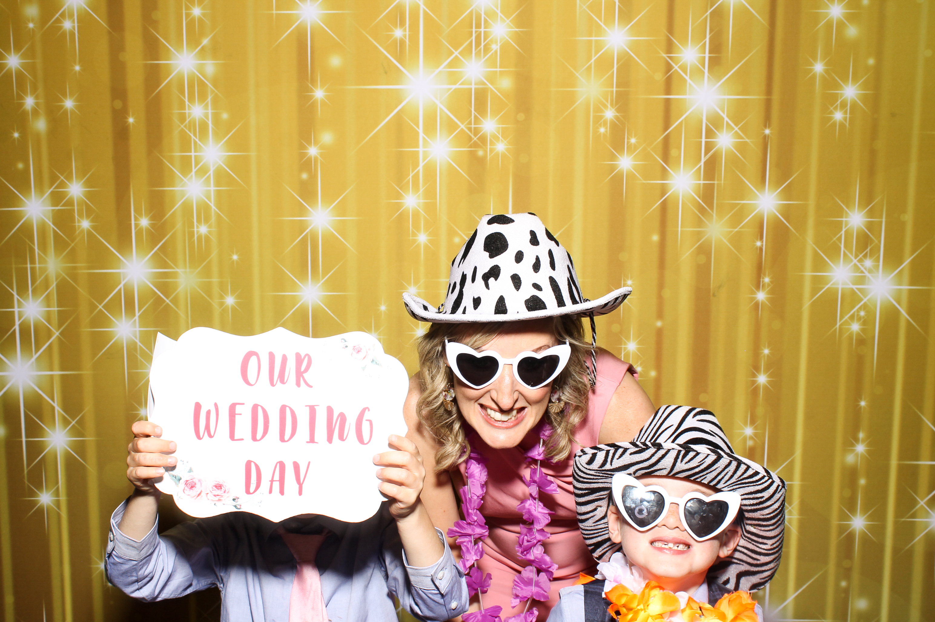 Sarah & Yann's Wedding | View more photos from the event at gallery.snapmagic.ie/u/SnapMagic/Sarah-Yanns-Wedding