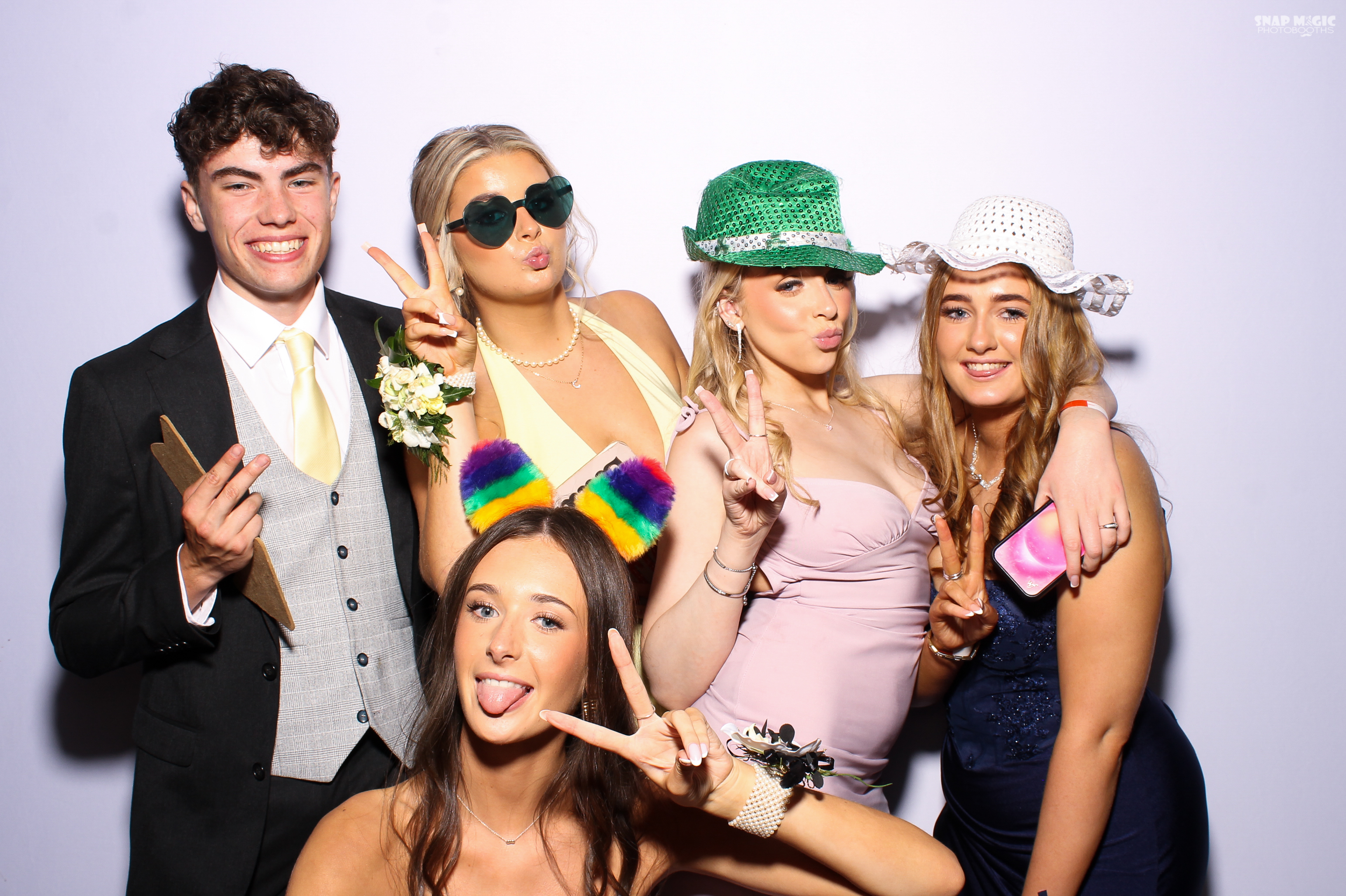 Ursuline College Debs '25 | View more photos from the event at gallery.snapmagic.ie/u/SnapMagic/Ursuline-College-Debs-25
