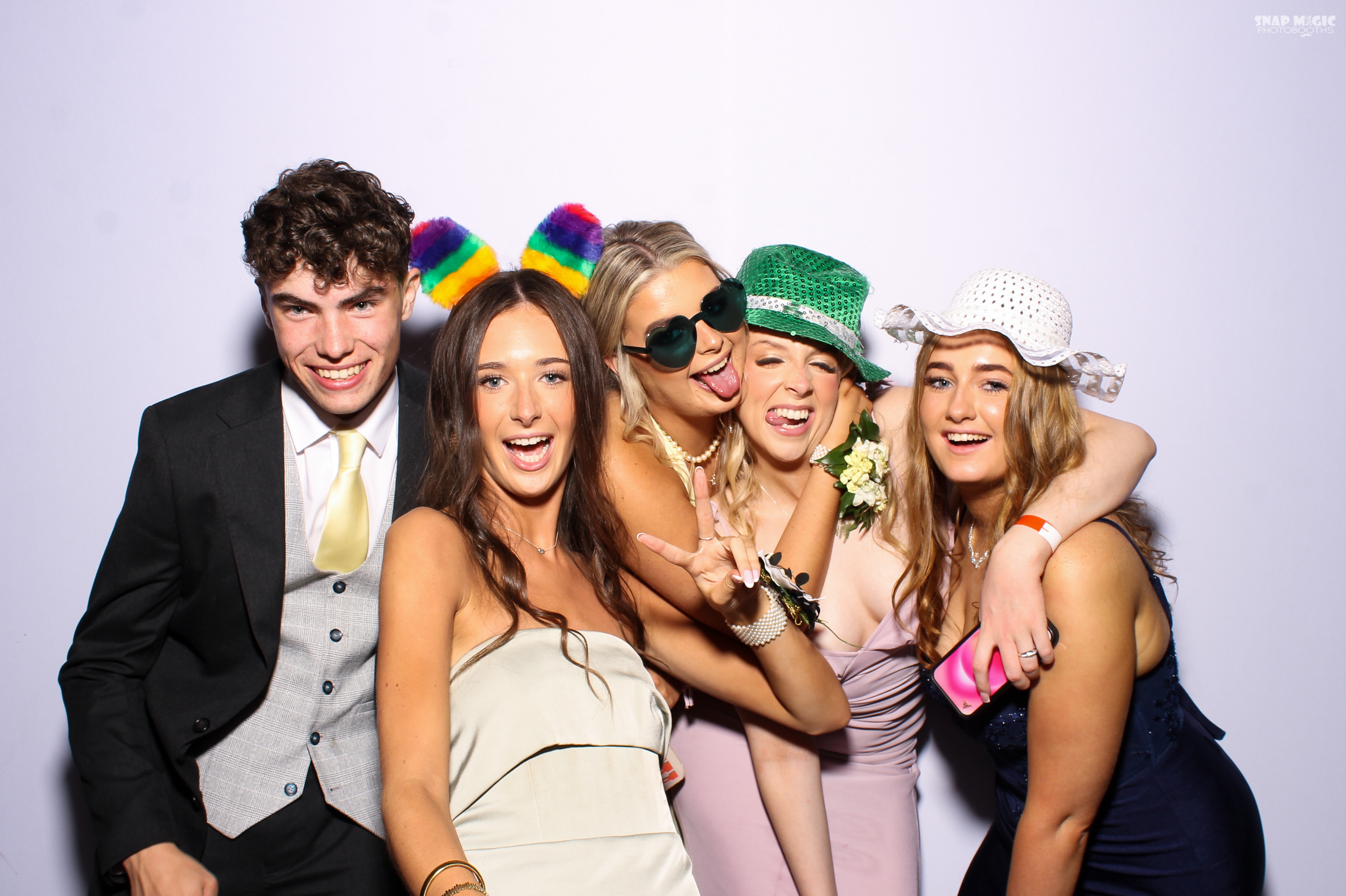 Ursuline College Debs '25 | View more photos from the event at gallery.snapmagic.ie/u/SnapMagic/Ursuline-College-Debs-25