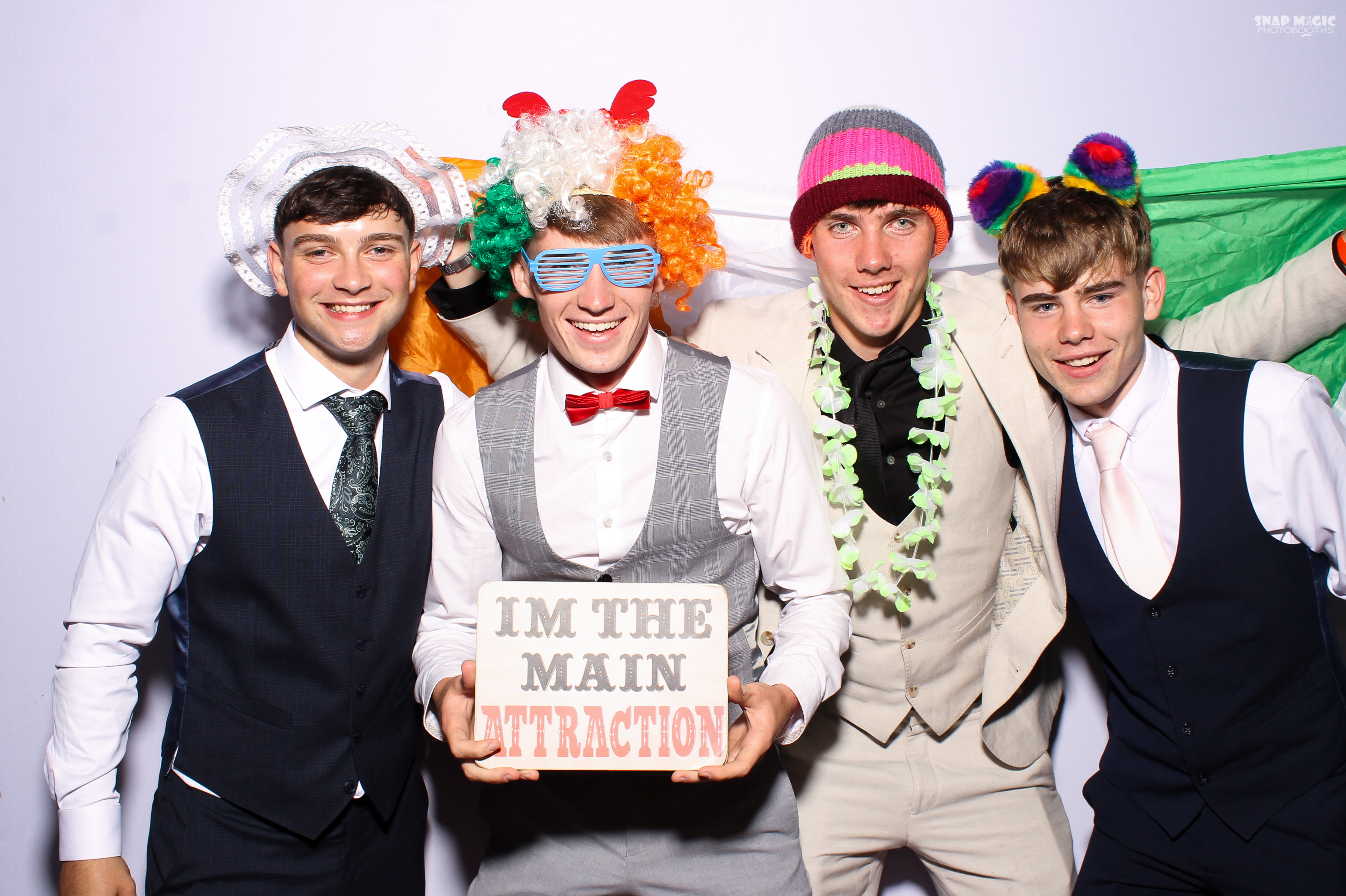 Ursuline College Debs '25 | View more photos from the event at gallery.snapmagic.ie/u/SnapMagic/Ursuline-College-Debs-25