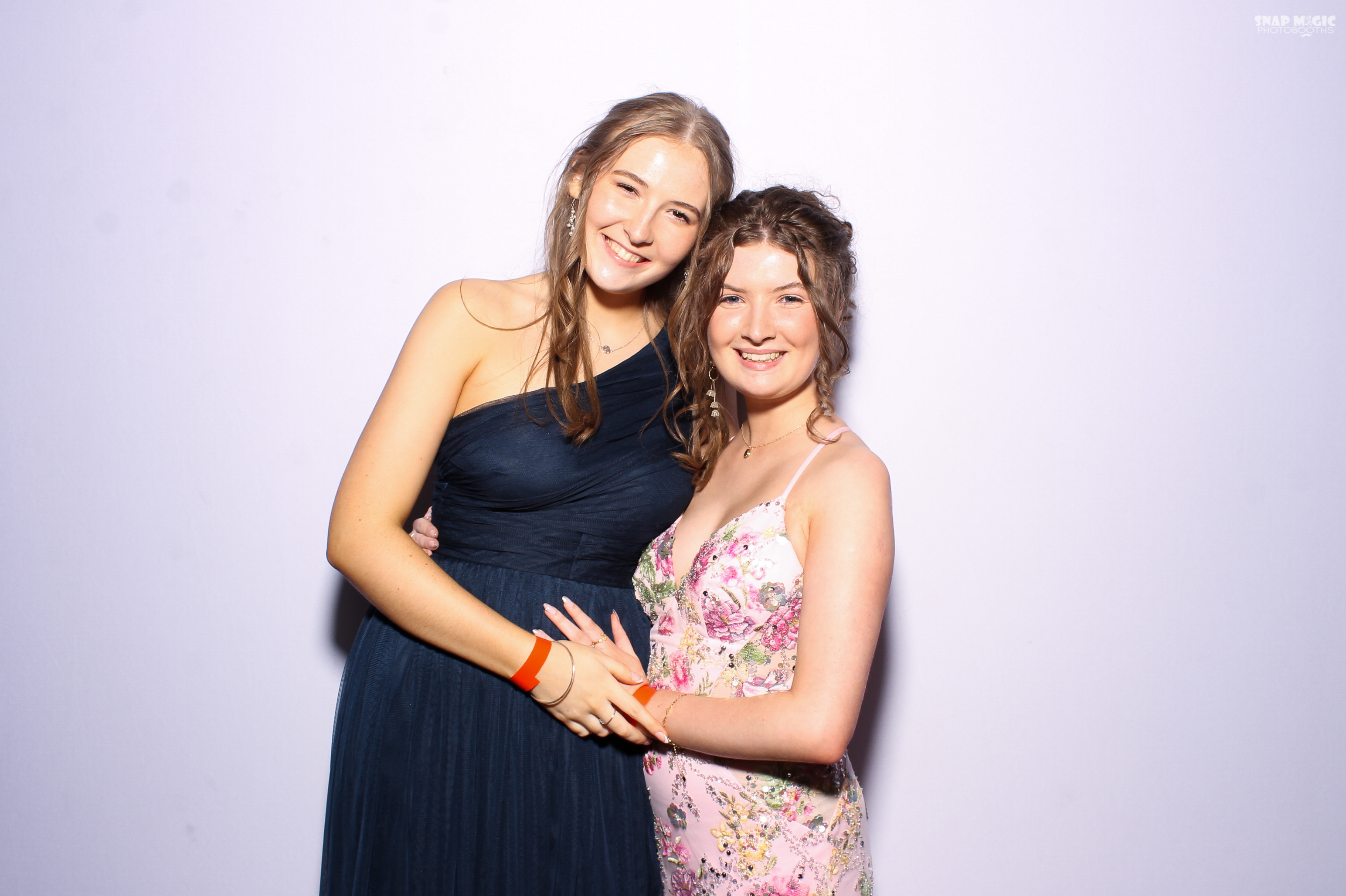 Ursuline College Debs '25 | View more photos from the event at gallery.snapmagic.ie/u/SnapMagic/Ursuline-College-Debs-25