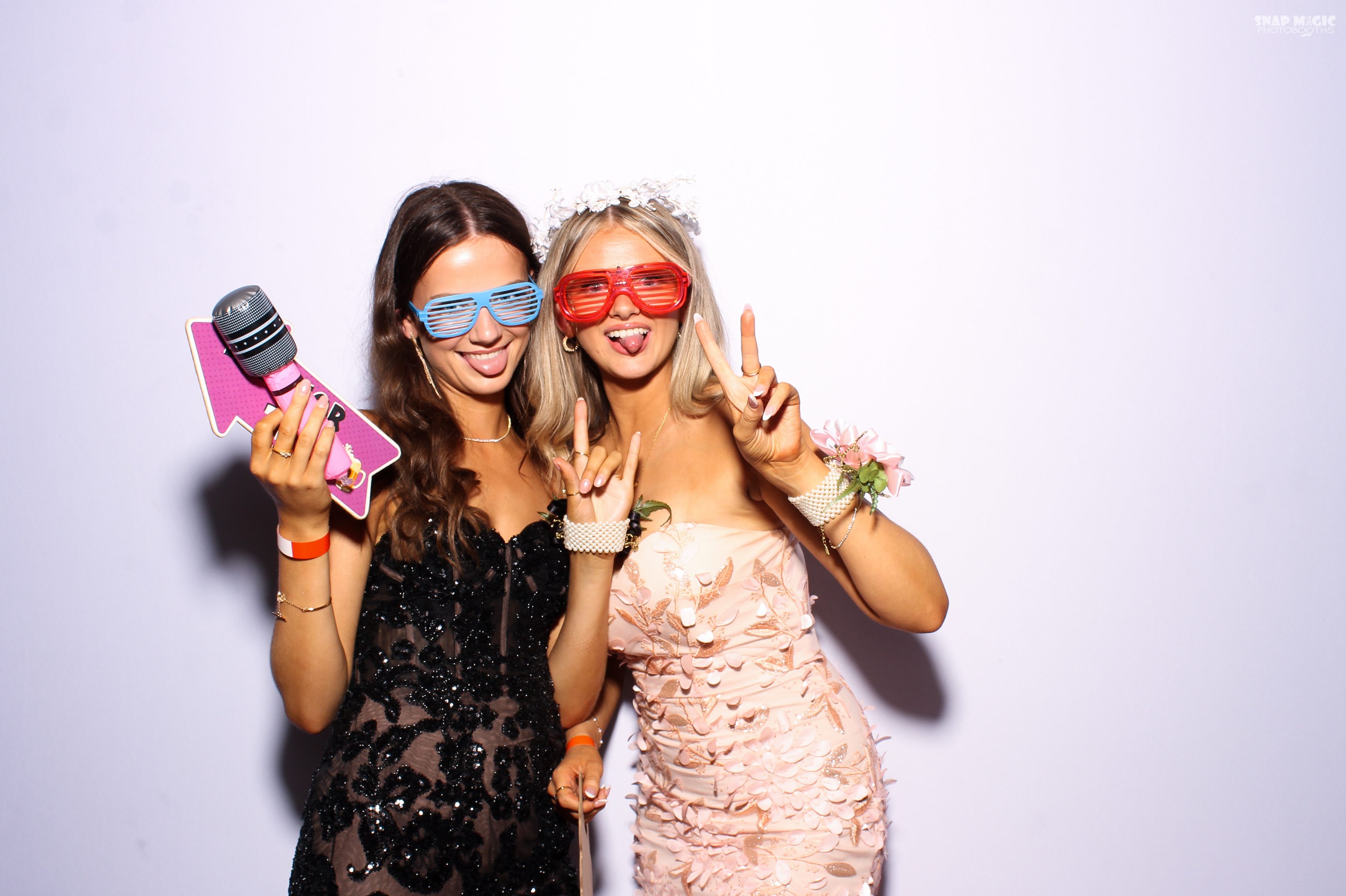 Ursuline College Debs '25 | View more photos from the event at gallery.snapmagic.ie/u/SnapMagic/Ursuline-College-Debs-25