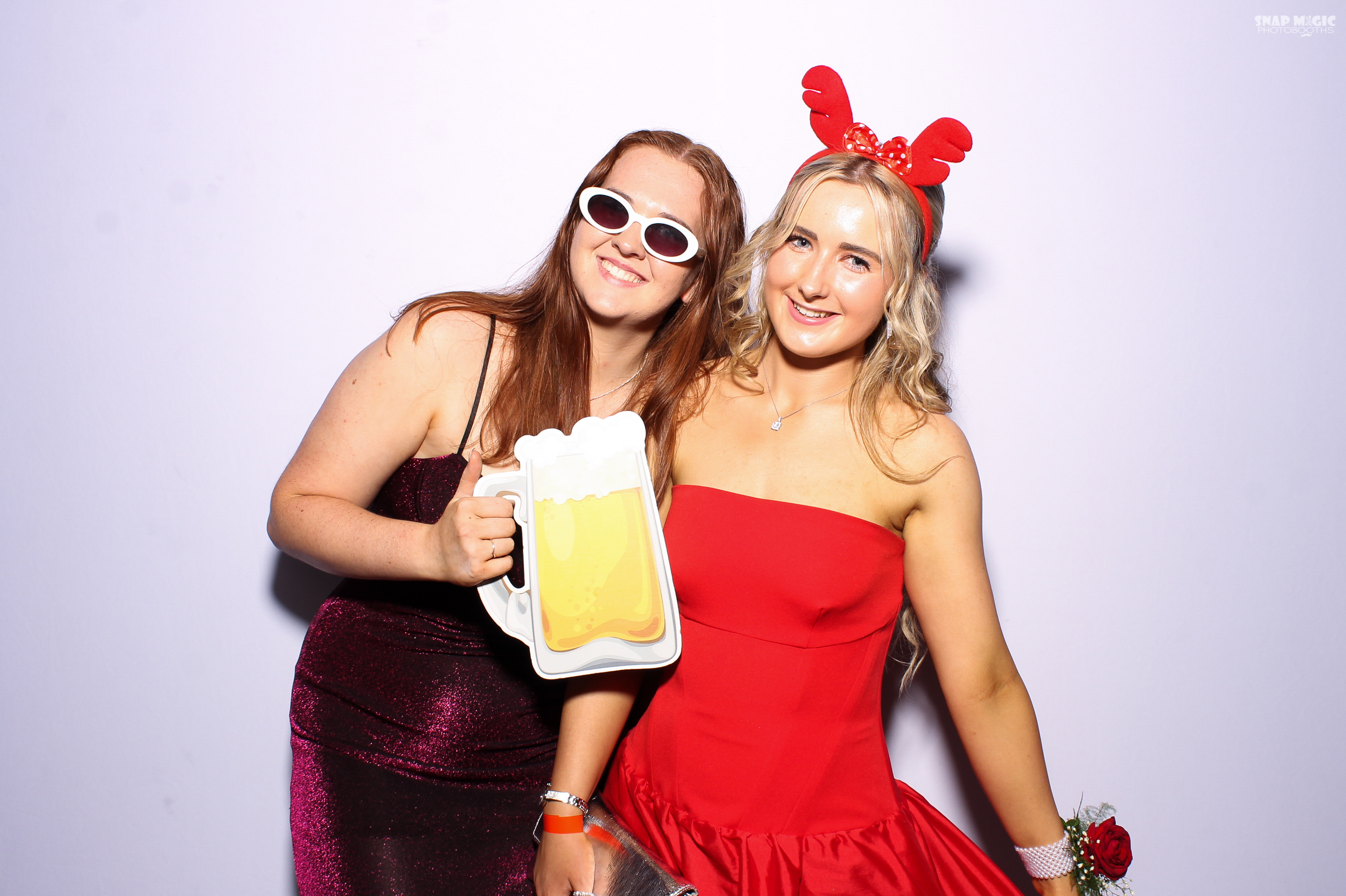 Ursuline College Debs '25 | View more photos from the event at gallery.snapmagic.ie/u/SnapMagic/Ursuline-College-Debs-25