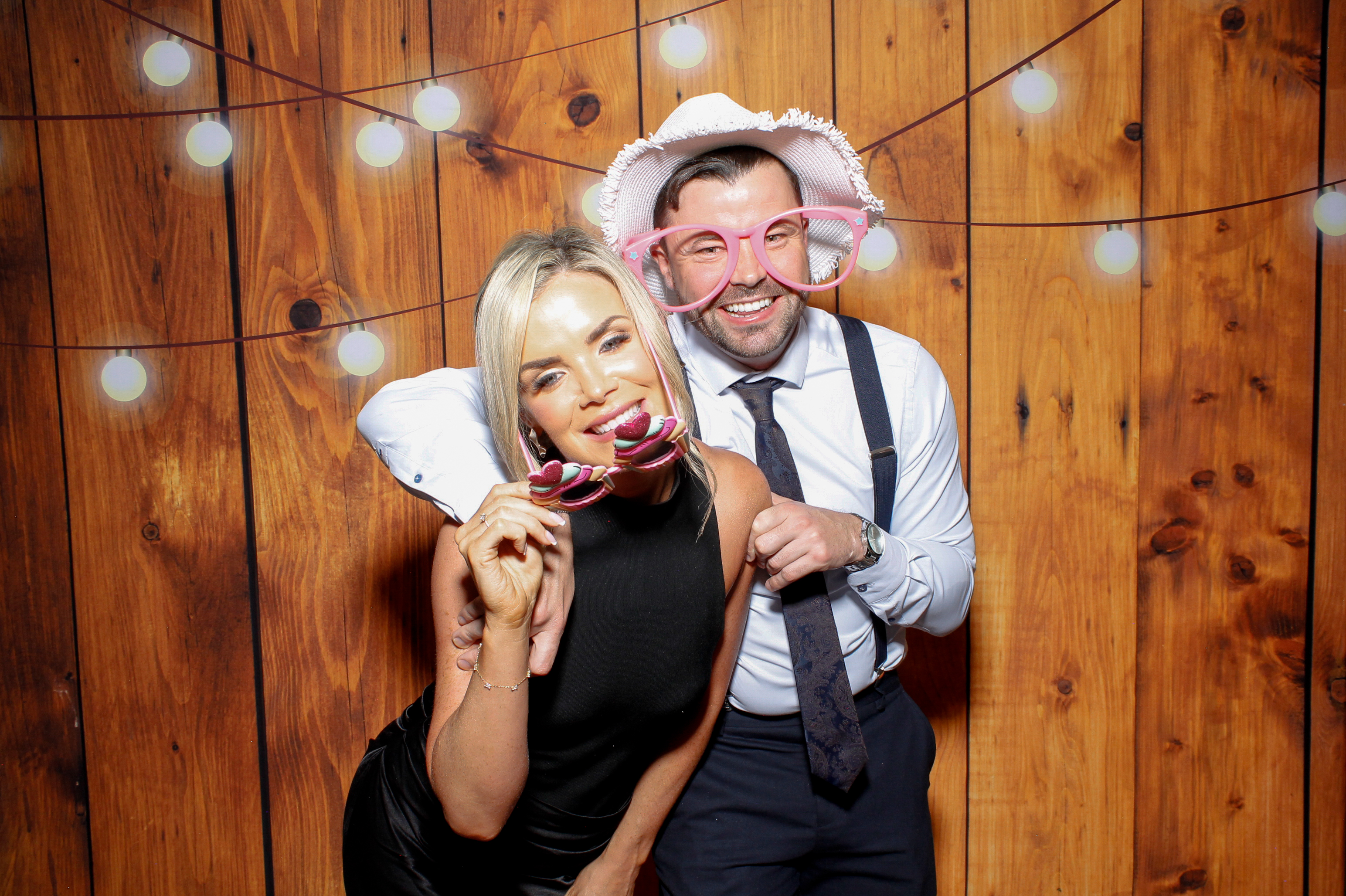 Abigail & Alan | View more photos from the event at gallery.snapmagic.ie/u/SnapMagic/Abigail-Alan
