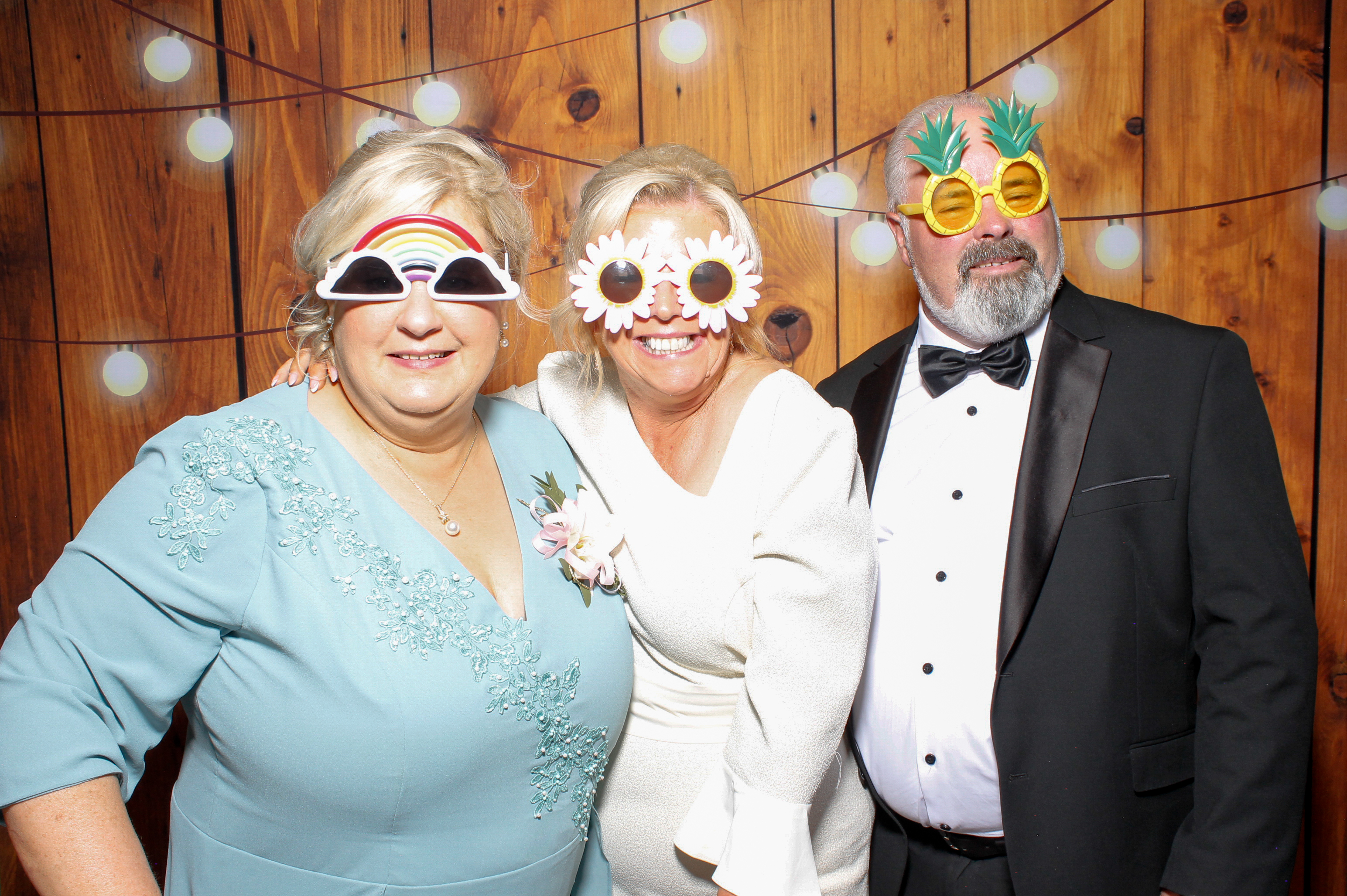 Abigail & Alan | View more photos from the event at gallery.snapmagic.ie/u/SnapMagic/Abigail-Alan