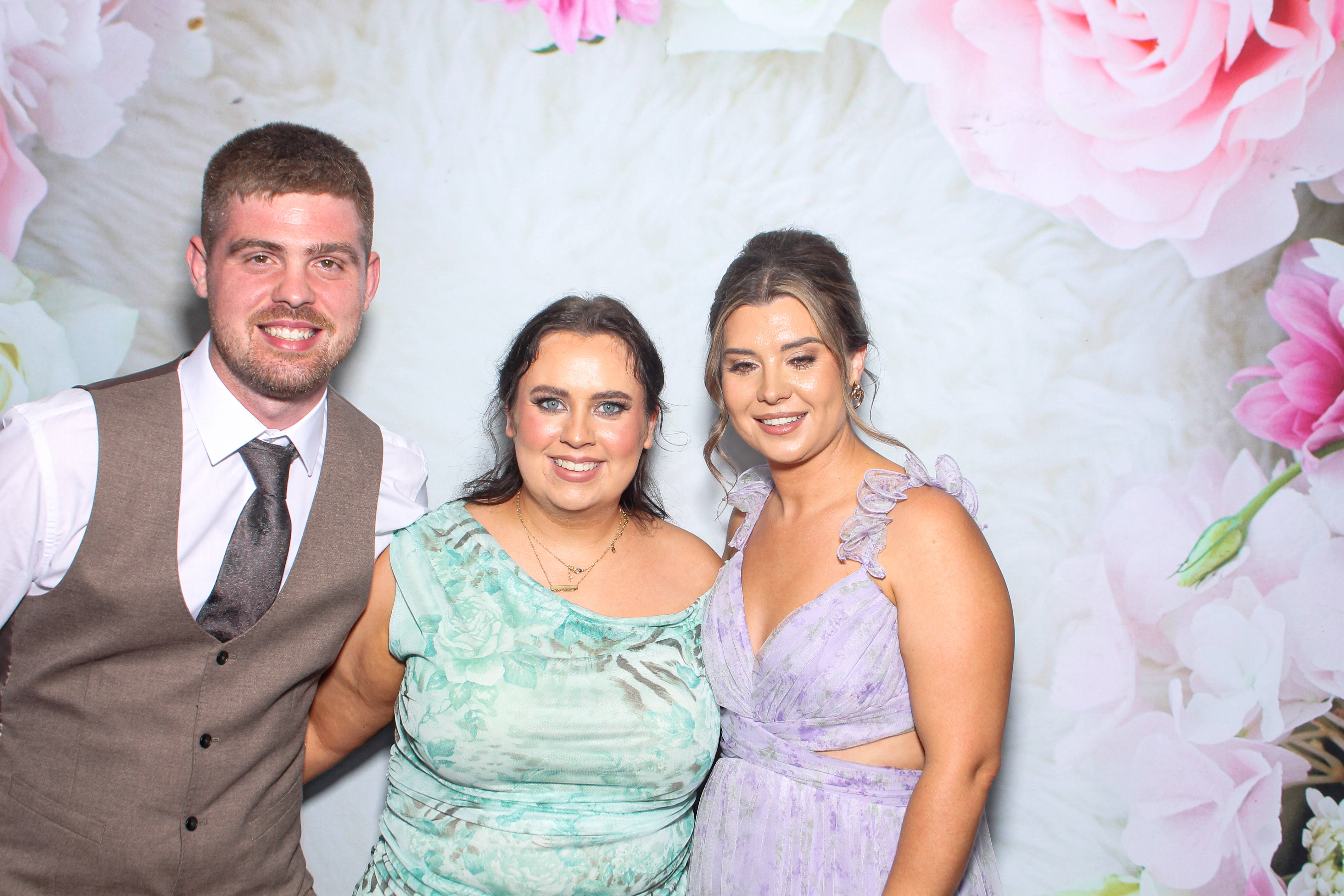 Amy & Cian | View more photos from the event at gallery.snapmagic.ie/u/SnapMagic/Amy-Cian