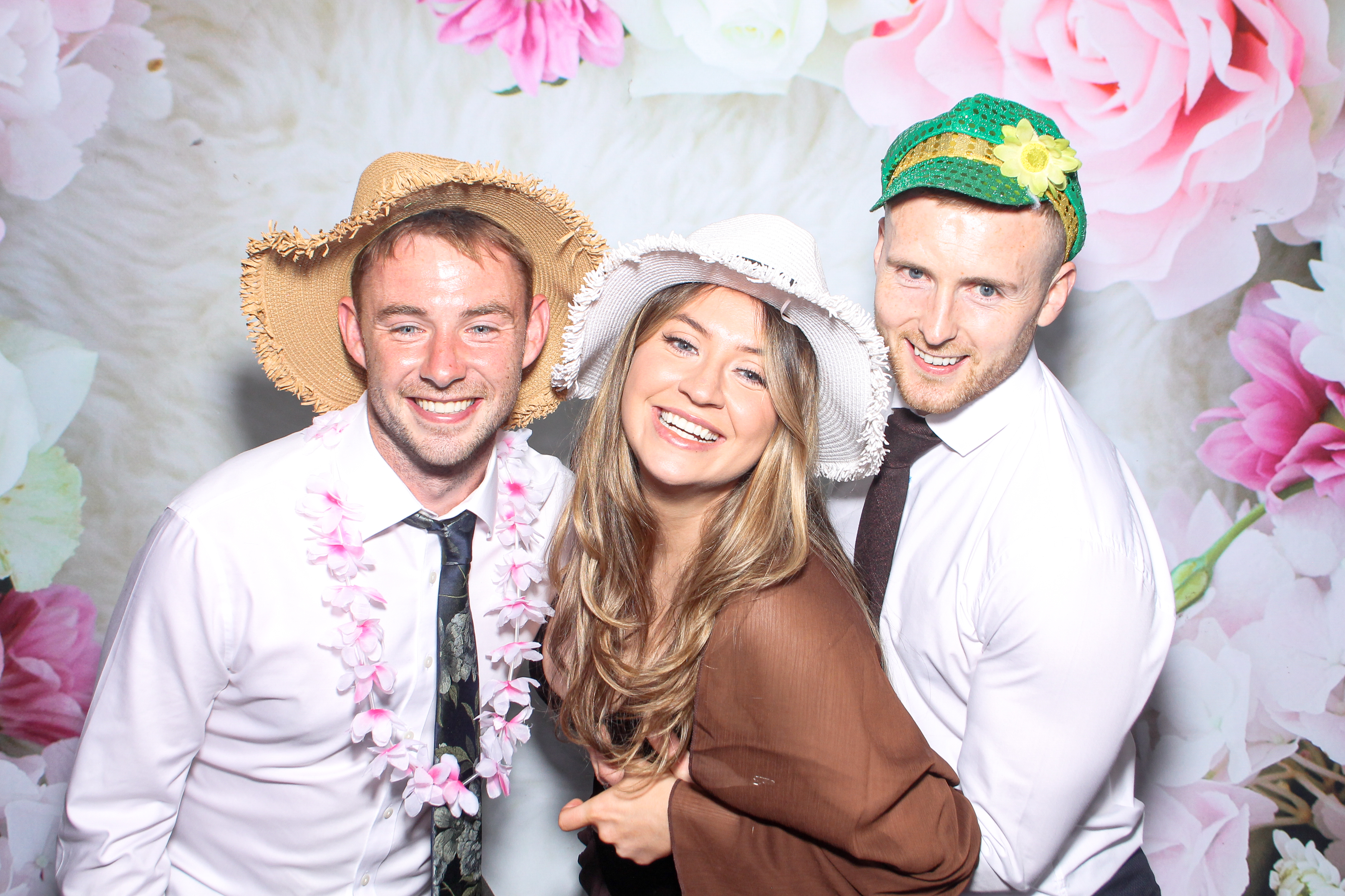 Amy & Cian | View more photos from the event at gallery.snapmagic.ie/u/SnapMagic/Amy-Cian