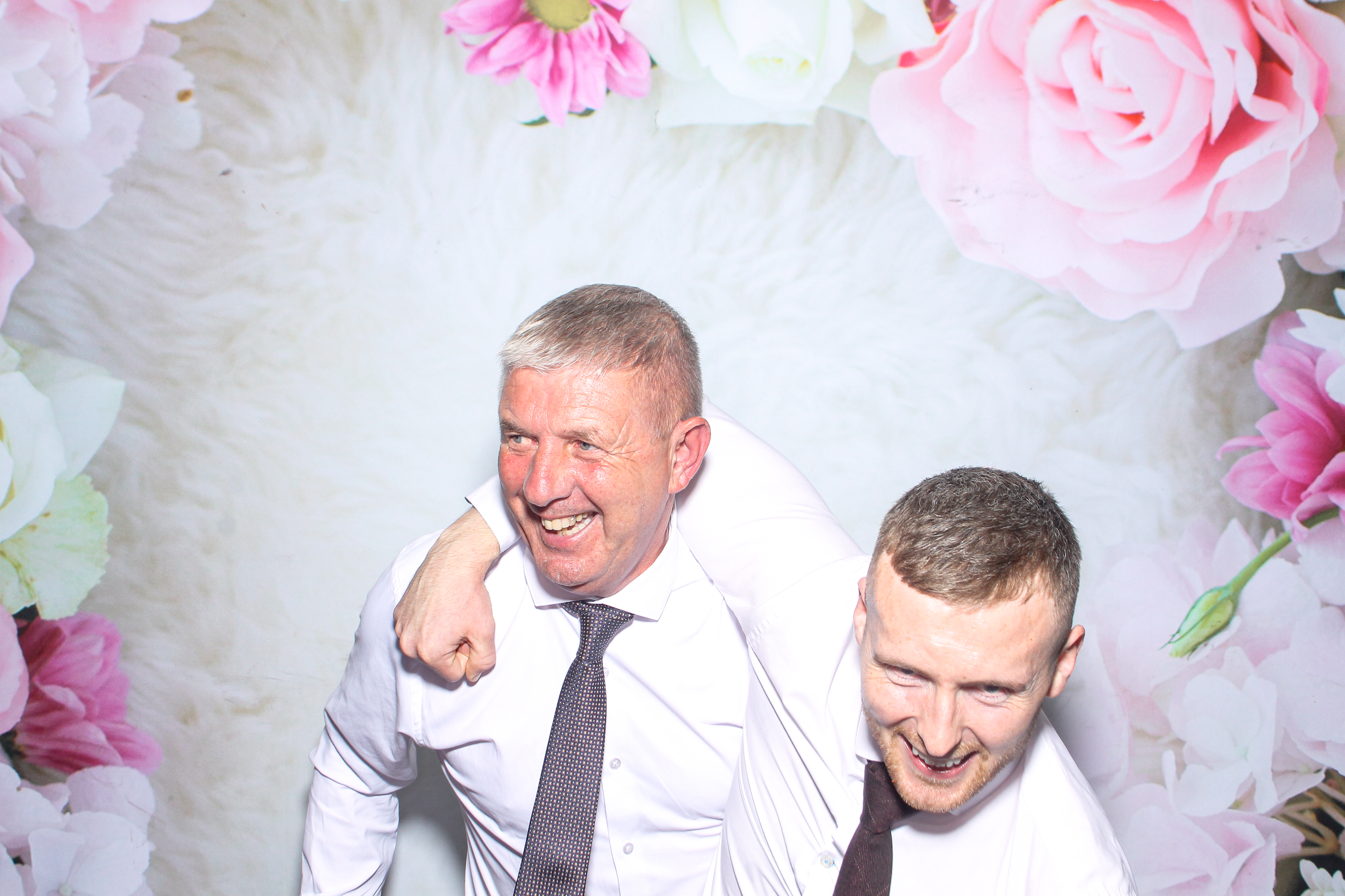 Amy & Cian | View more photos from the event at gallery.snapmagic.ie/u/SnapMagic/Amy-Cian