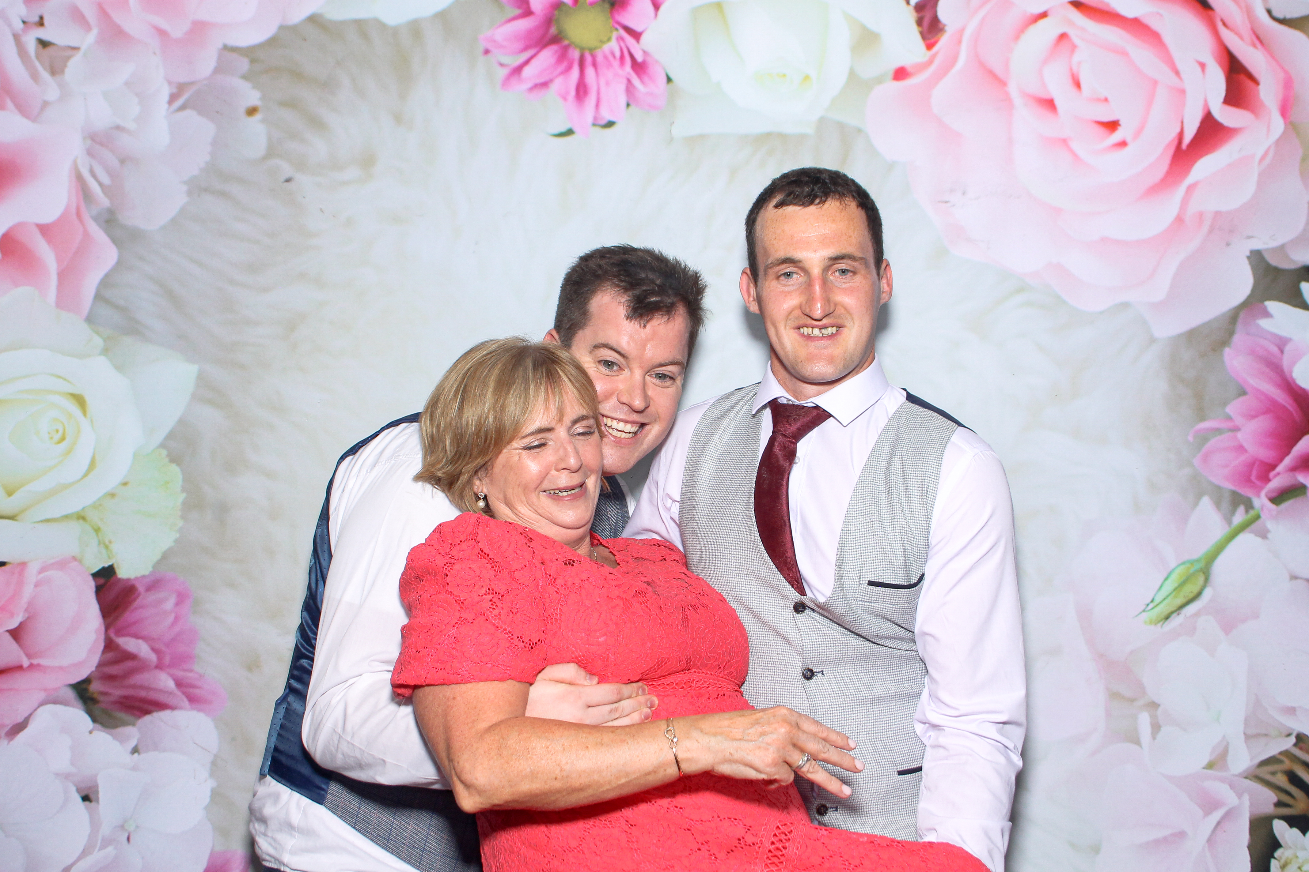 Amy & Cian | View more photos from the event at gallery.snapmagic.ie/u/SnapMagic/Amy-Cian