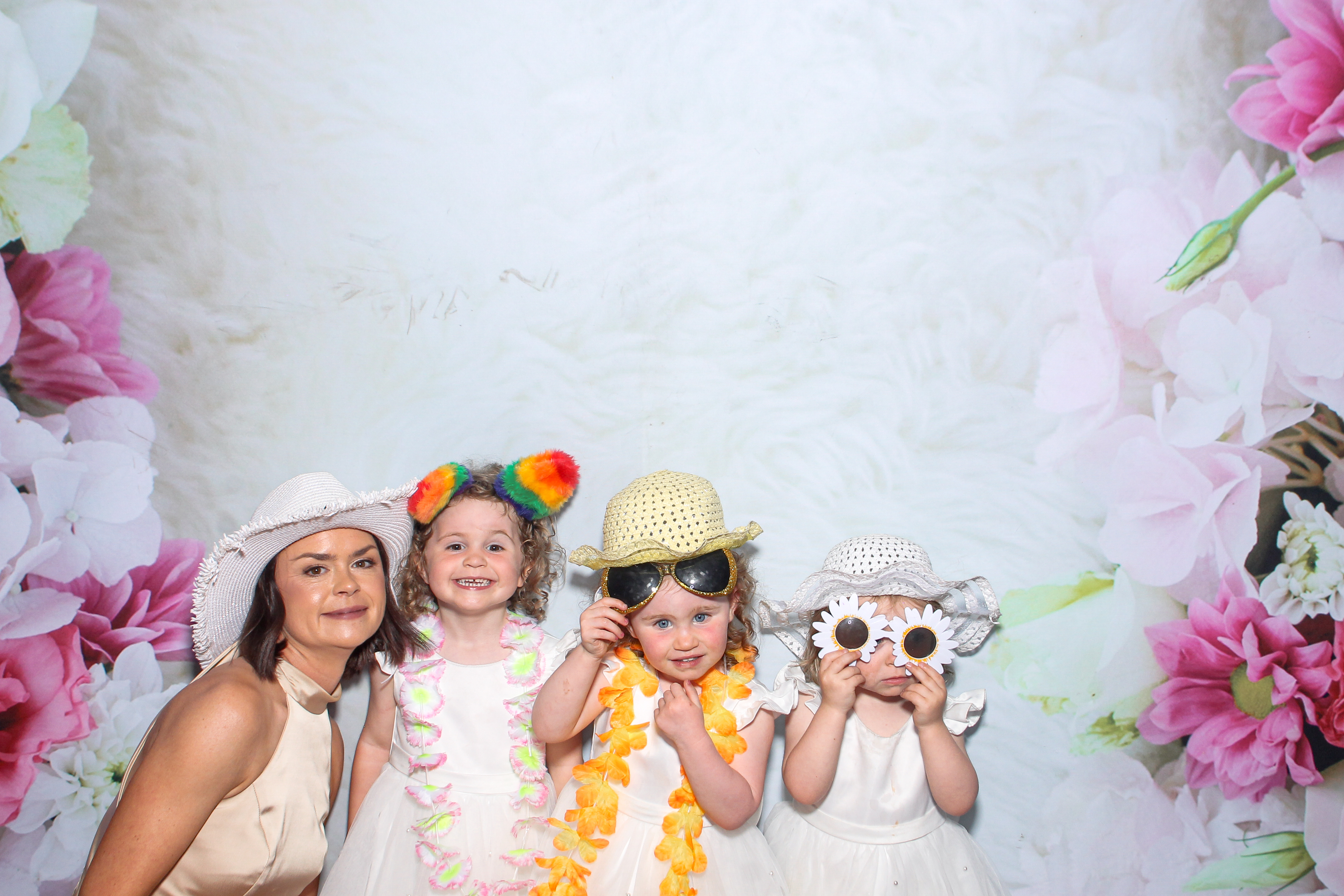 Amy & Cian | View more photos from the event at gallery.snapmagic.ie/u/SnapMagic/Amy-Cian