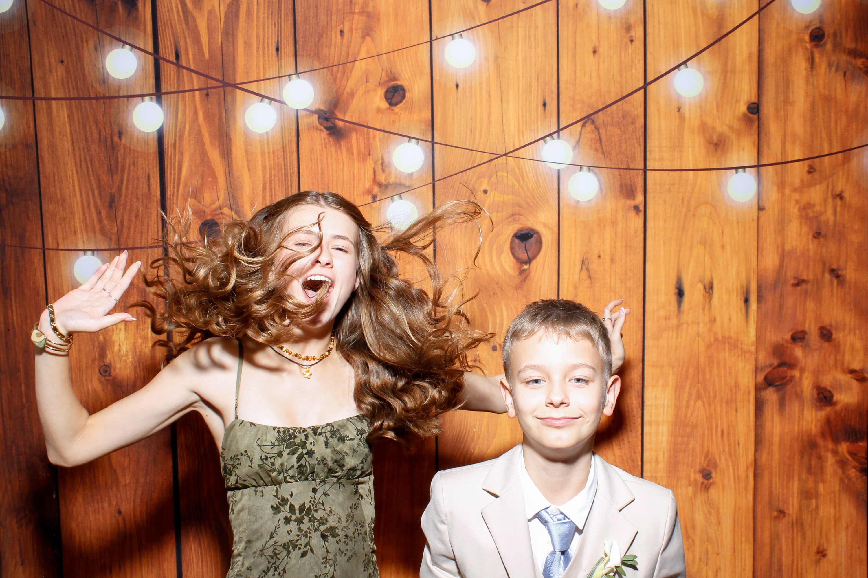 Andra & Liam | View more photos from the event at gallery.snapmagic.ie/u/SnapMagic/Andra-Liam