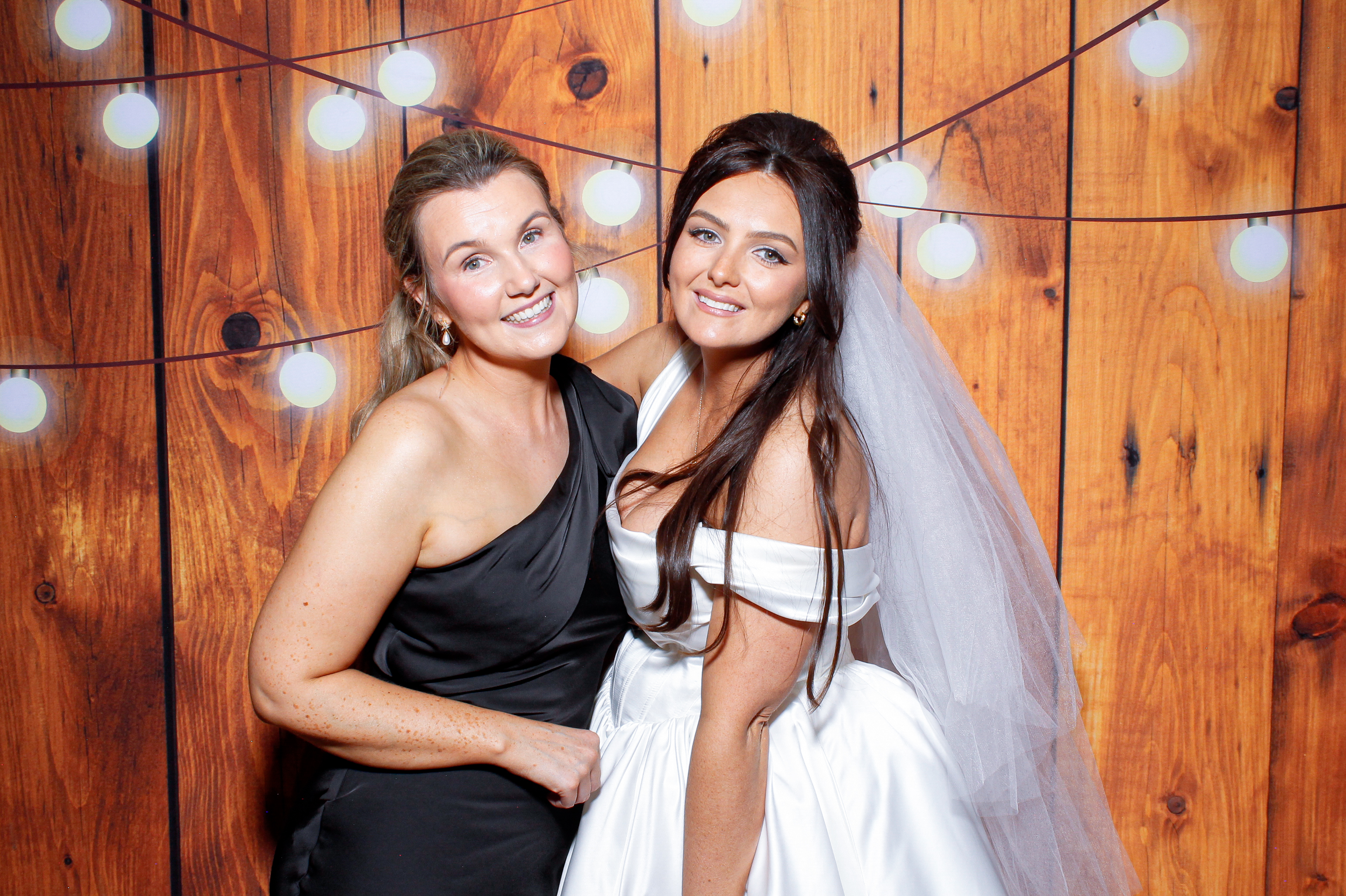 Cailin & Michael | View more photos from the event at gallery.snapmagic.ie/u/SnapMagic/Cailin-Michael