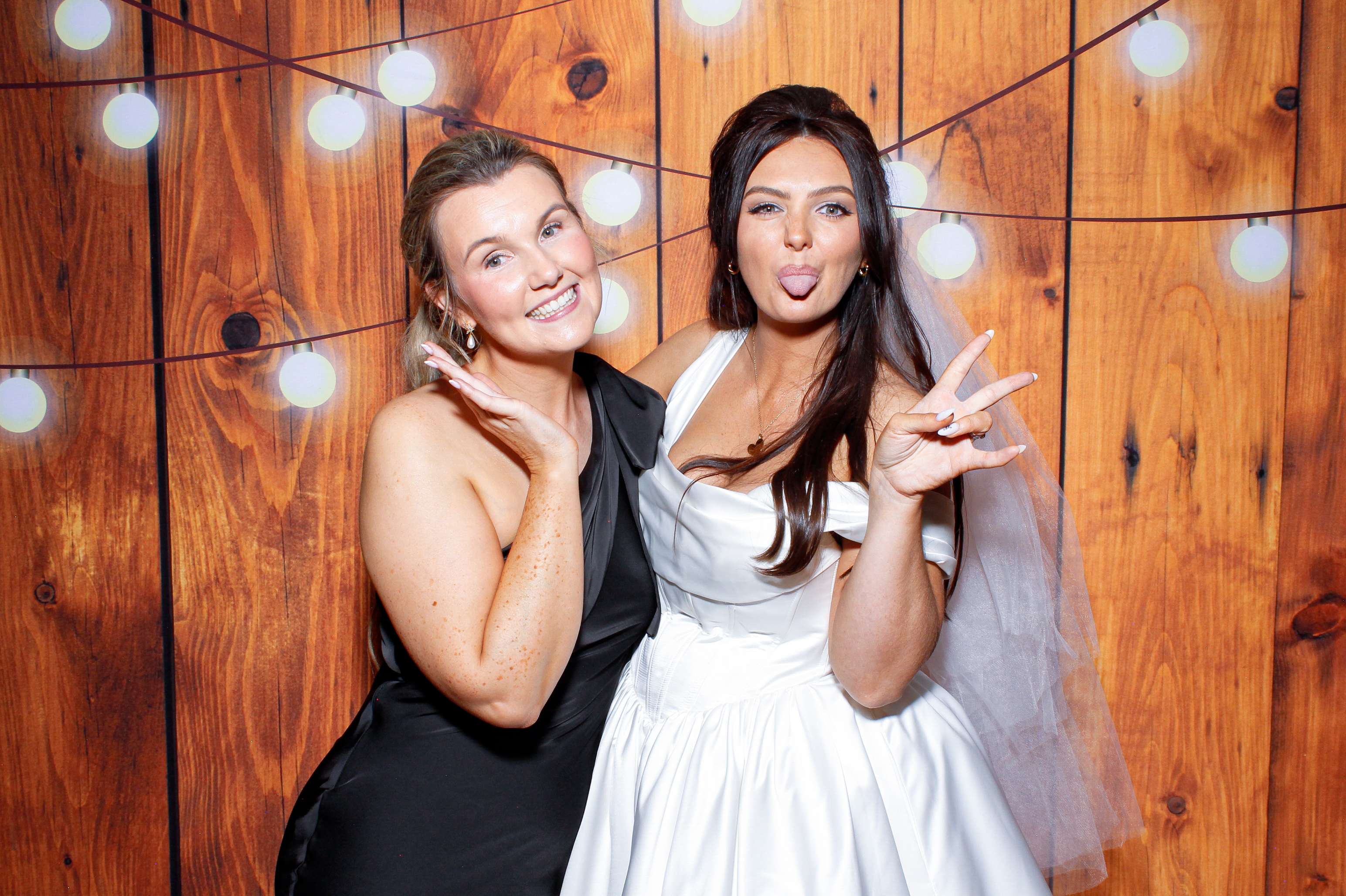Cailin & Michael | View more photos from the event at gallery.snapmagic.ie/u/SnapMagic/Cailin-Michael