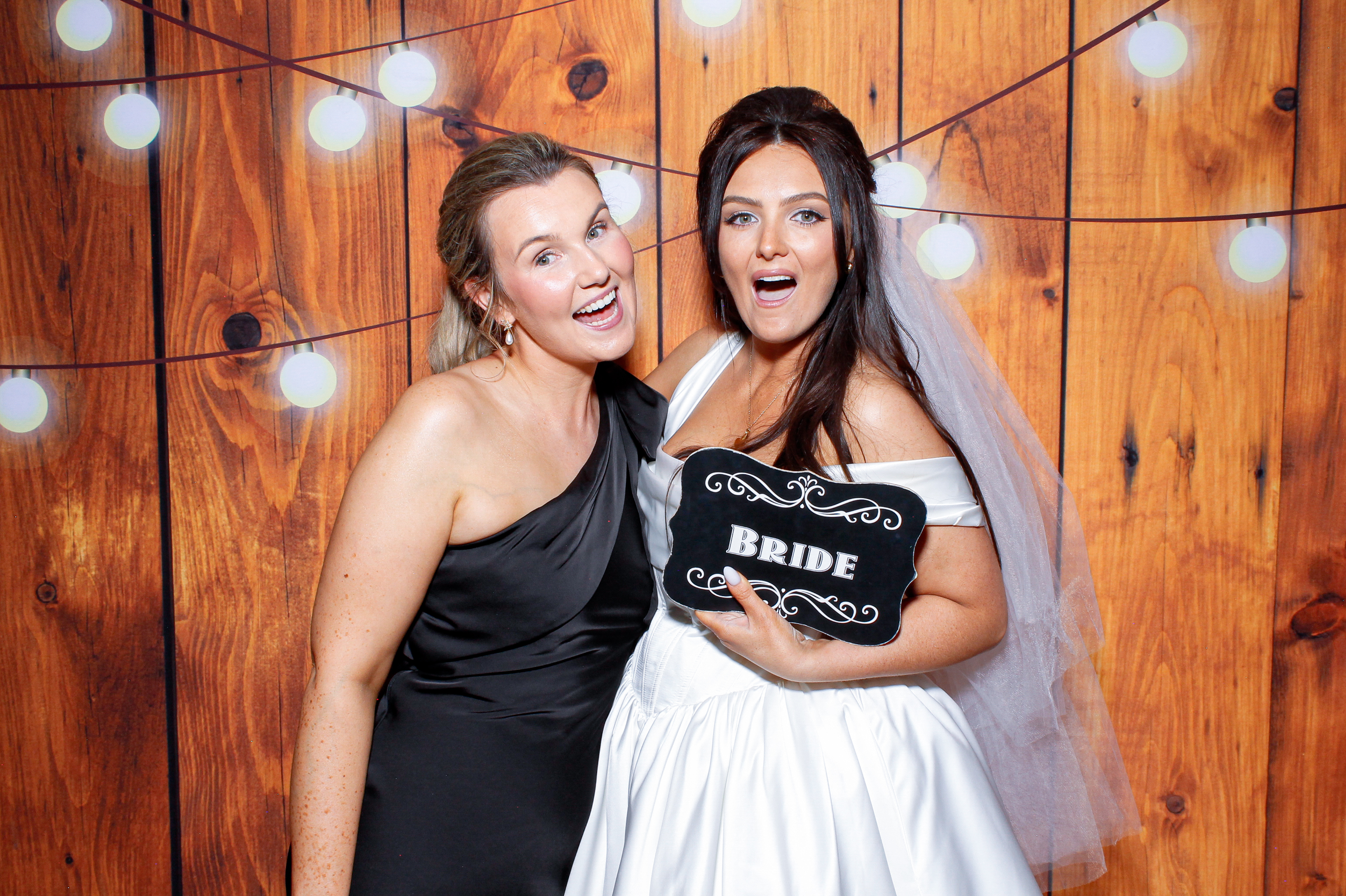 Cailin & Michael | View more photos from the event at gallery.snapmagic.ie/u/SnapMagic/Cailin-Michael