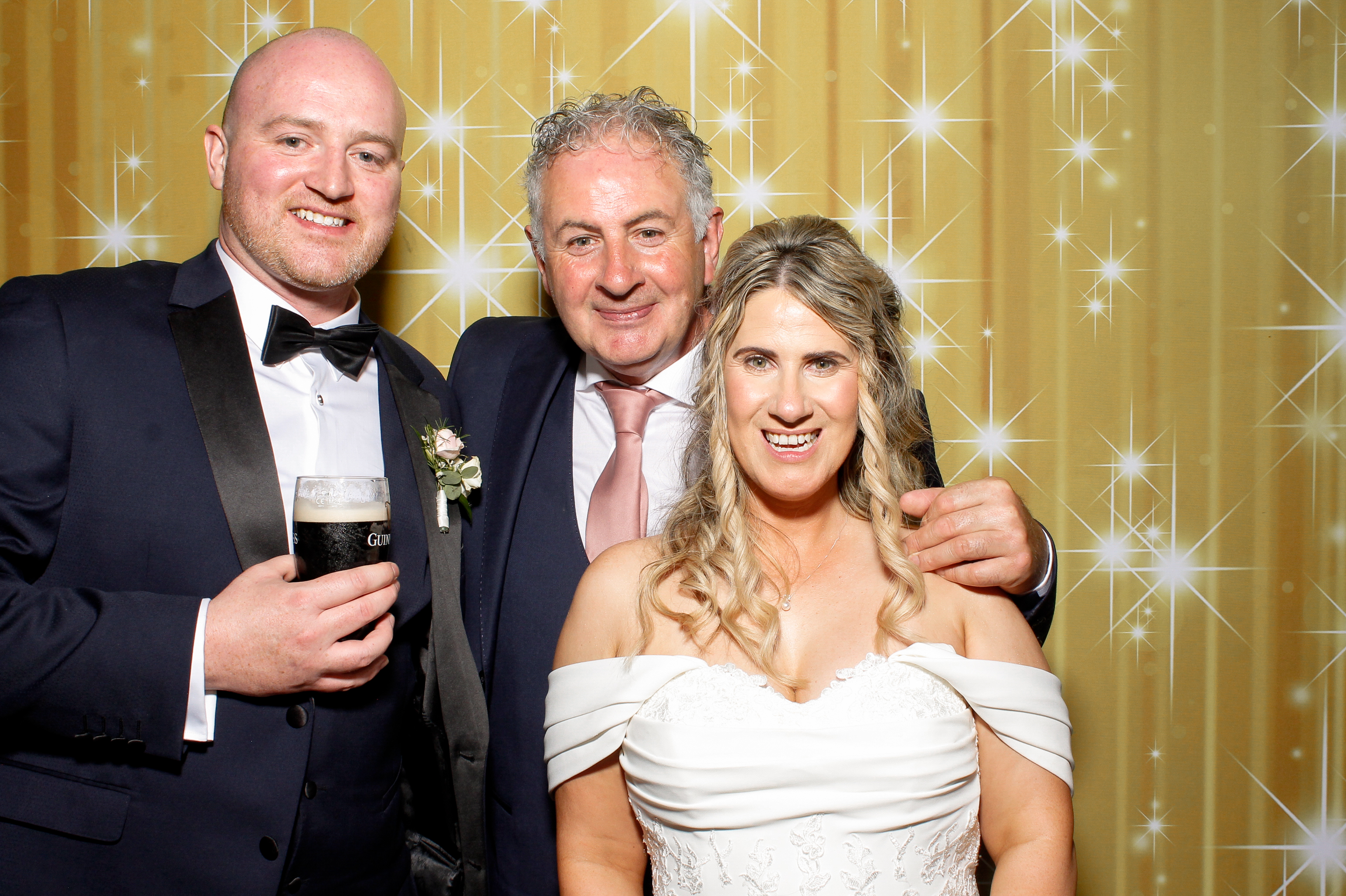 Charlotte & Ciaran | View more photos from the event at gallery.snapmagic.ie/u/SnapMagic/Charlotte-Ciaran