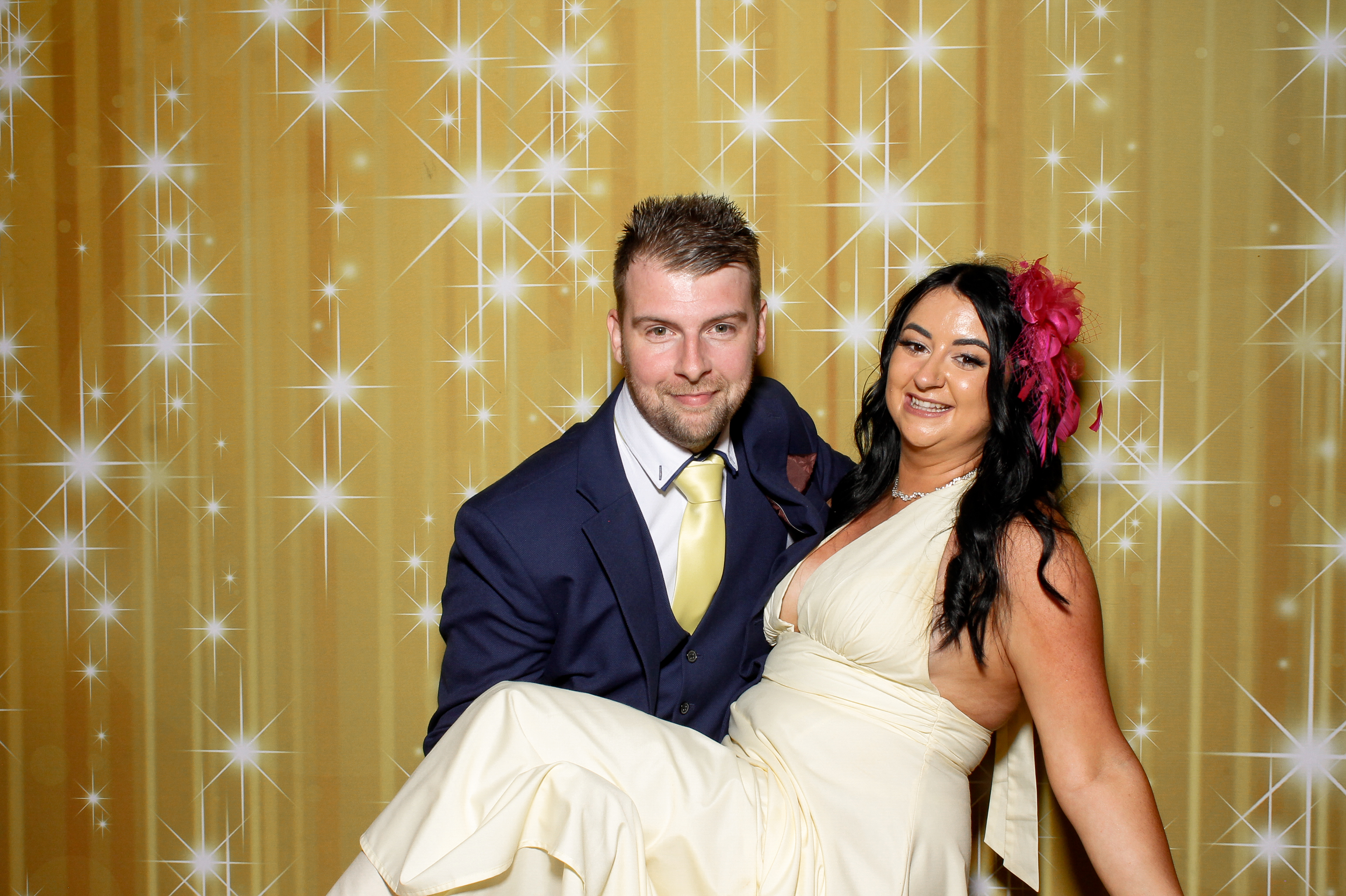 Charlotte & Ciaran | View more photos from the event at gallery.snapmagic.ie/u/SnapMagic/Charlotte-Ciaran