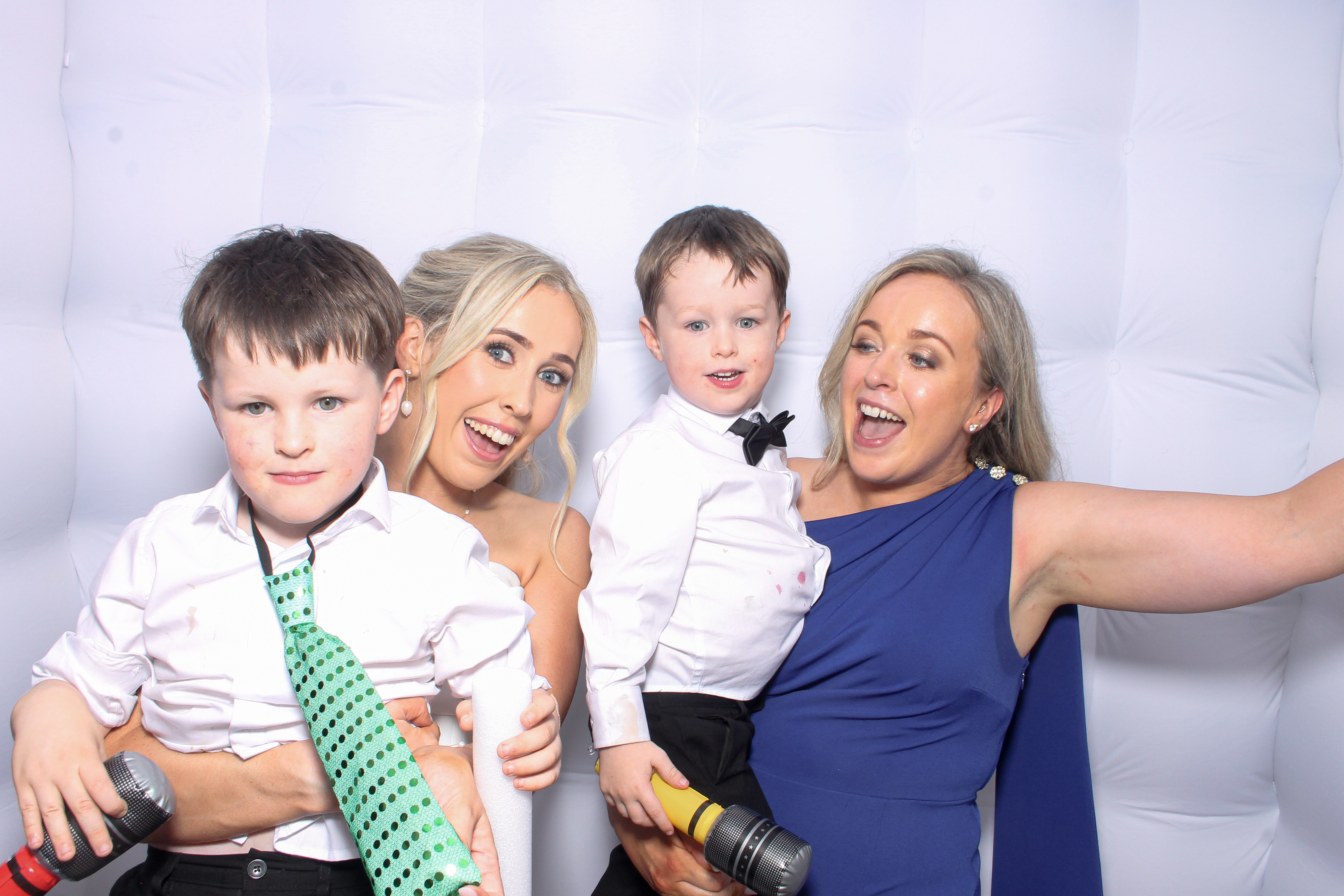 Donna & Darragh | View more photos from the event at gallery.snapmagic.ie/u/SnapMagic/Donna-Darragh