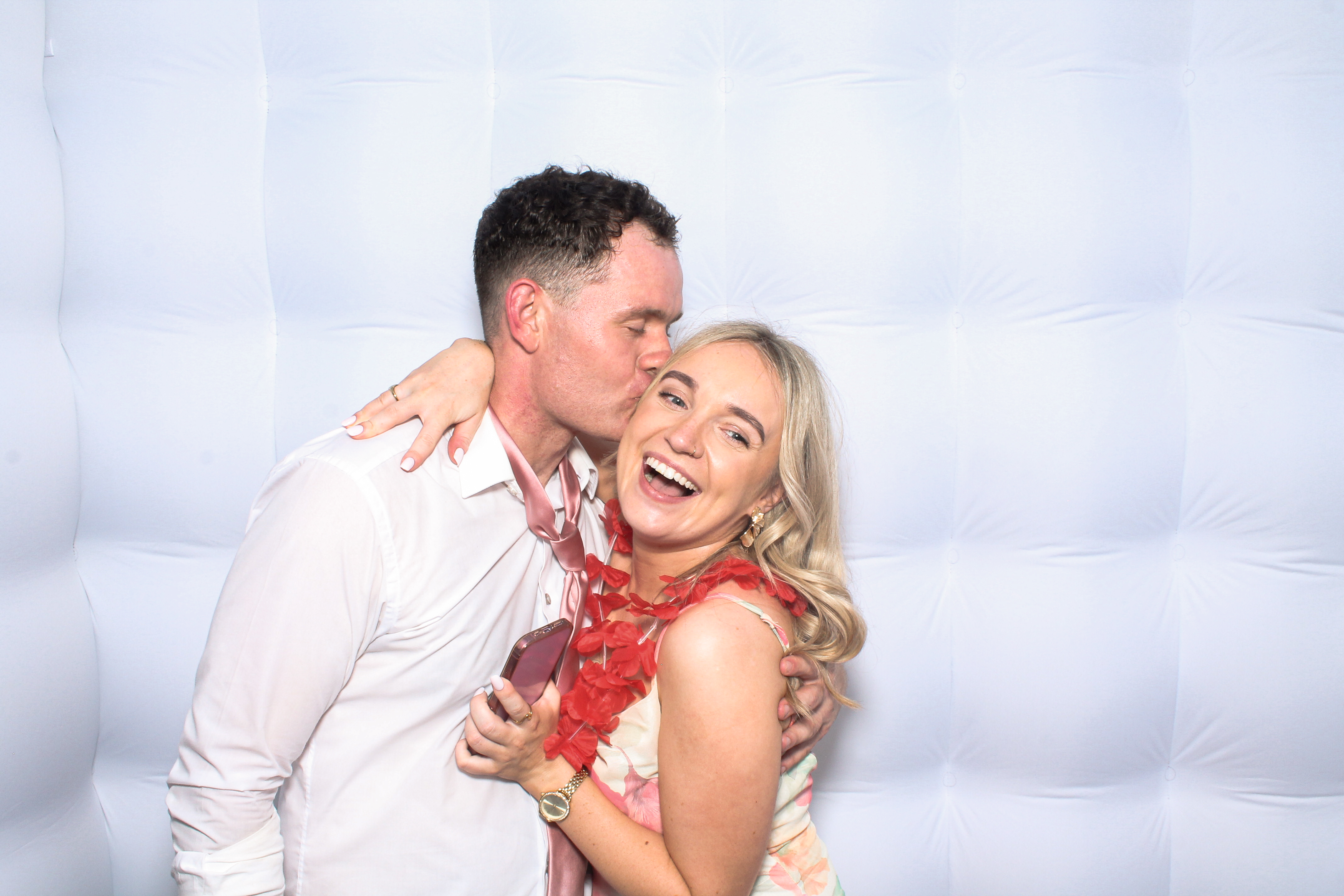 Eoghan & Niamh | View more photos from the event at gallery.snapmagic.ie/u/SnapMagic/Eoghan-Niamh