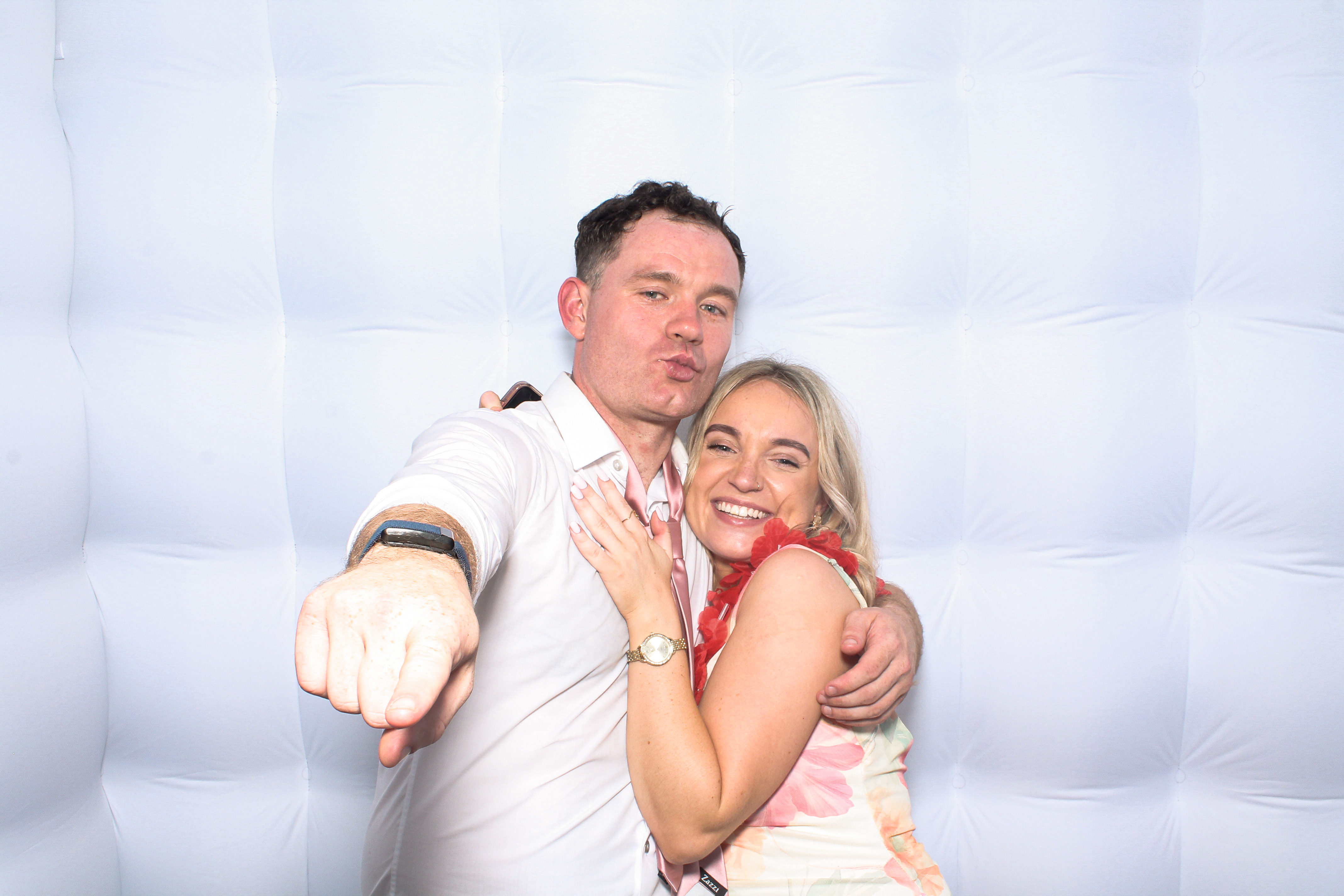Eoghan & Niamh | View more photos from the event at gallery.snapmagic.ie/u/SnapMagic/Eoghan-Niamh