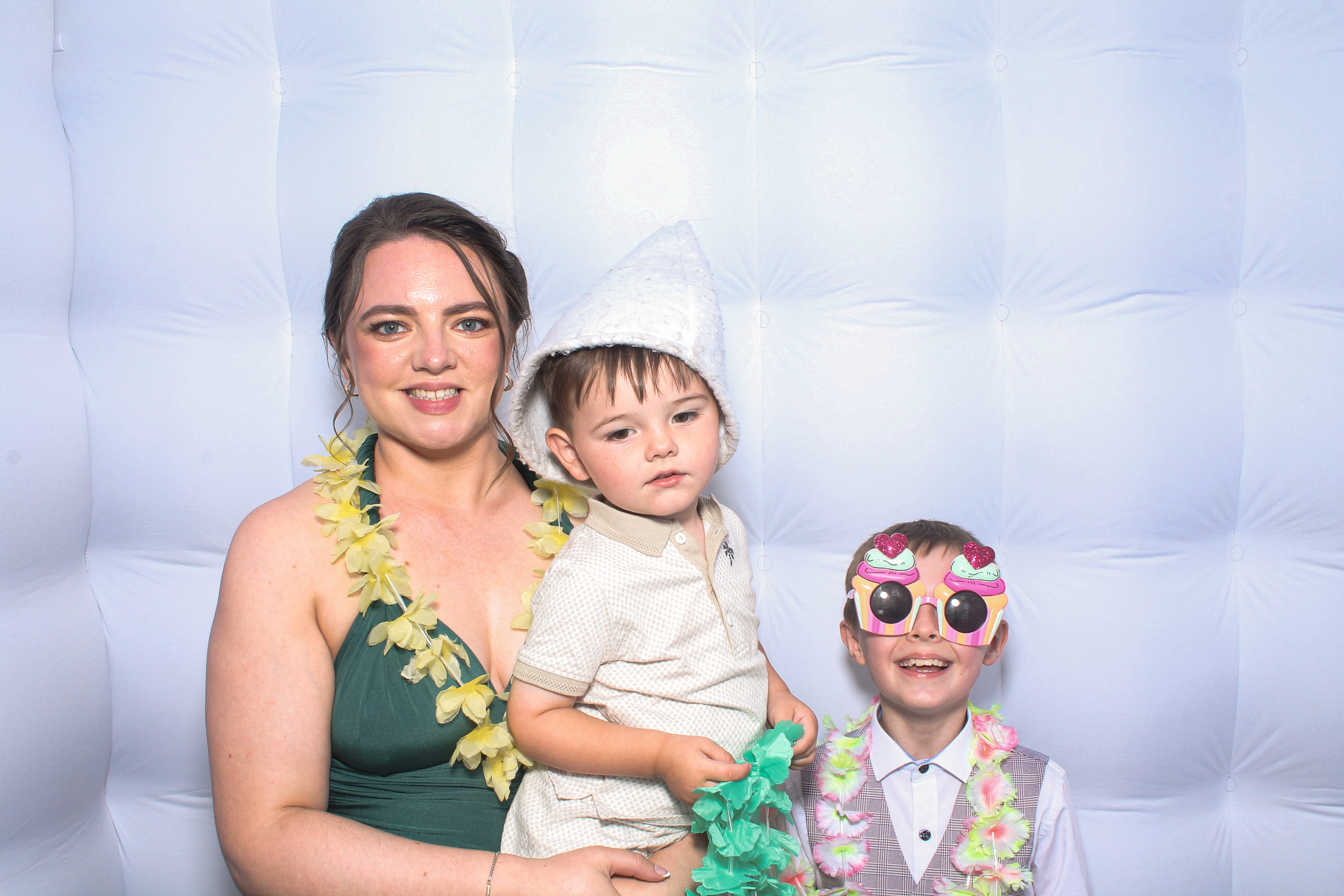 Eoghan & Niamh | View more photos from the event at gallery.snapmagic.ie/u/SnapMagic/Eoghan-Niamh