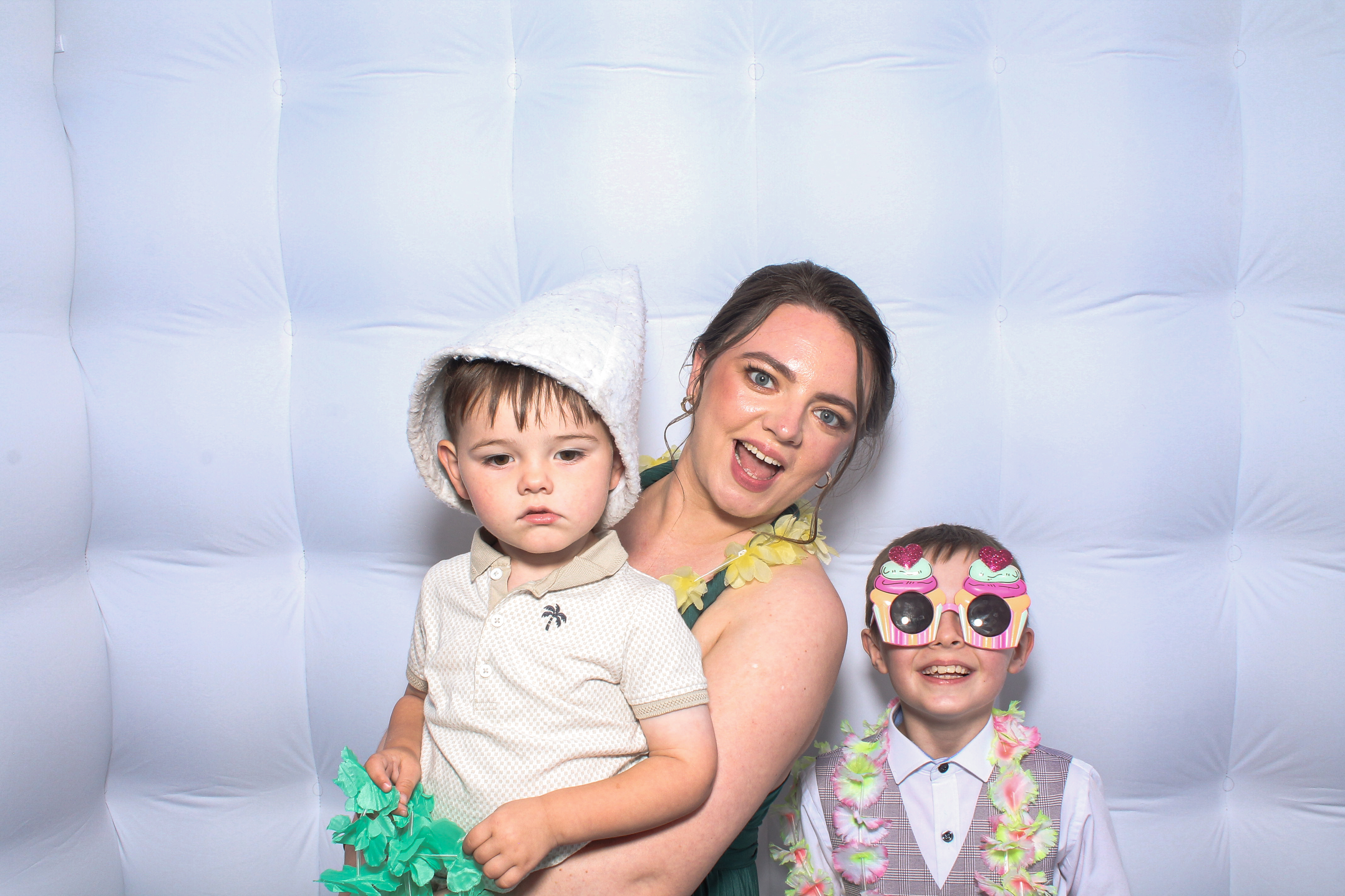 Eoghan & Niamh | View more photos from the event at gallery.snapmagic.ie/u/SnapMagic/Eoghan-Niamh