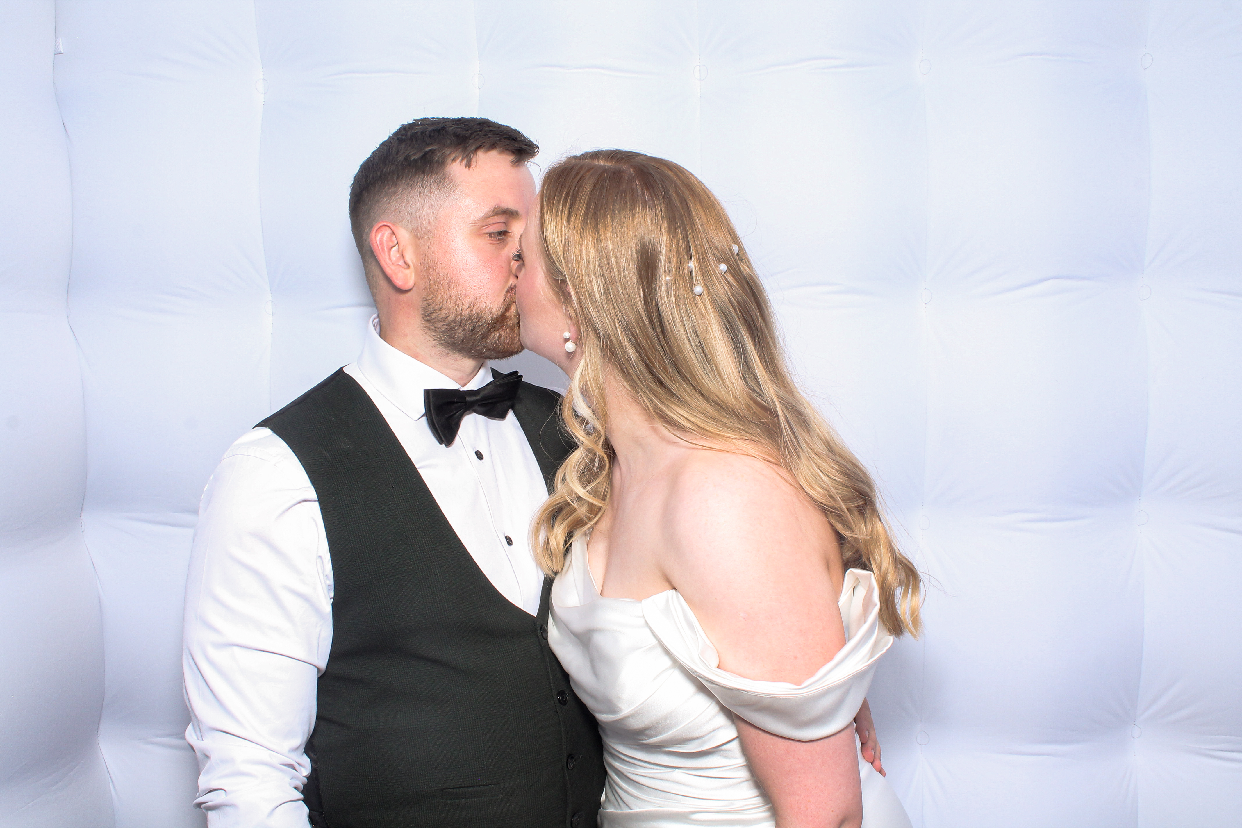 Eoghan & Niamh | View more photos from the event at gallery.snapmagic.ie/u/SnapMagic/Eoghan-Niamh