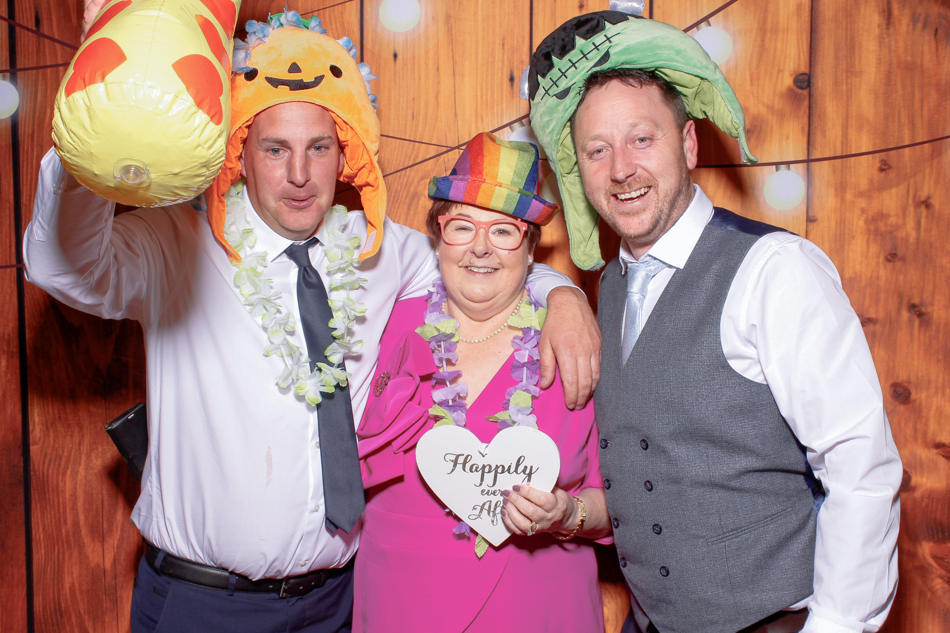 Fiona & Declan's Wedding | View more photos from the event at gallery.snapmagic.ie/u/SnapMagic/Fiona-Declans-Wedding