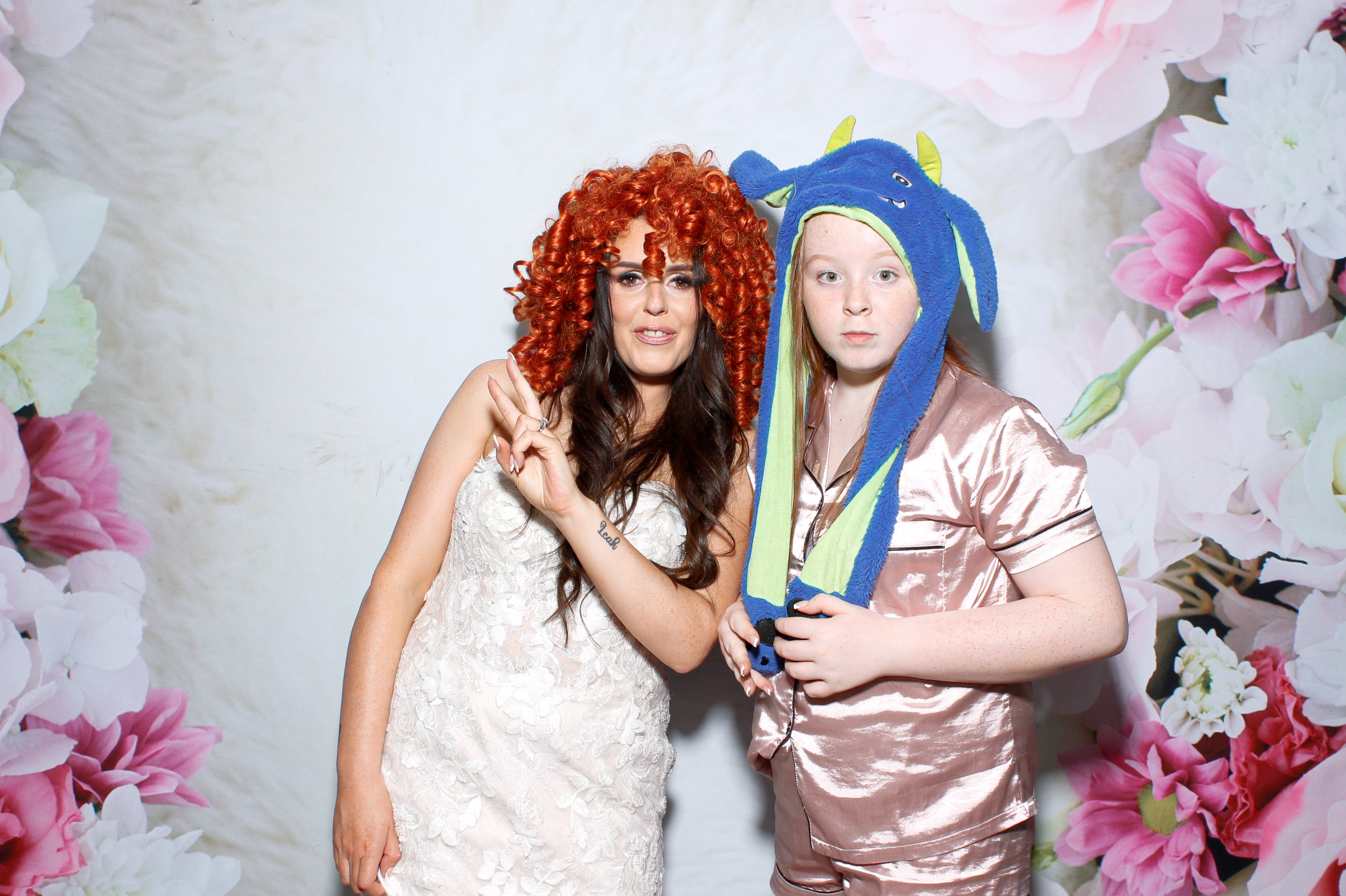 Georgina & Aaron | View more photos from the event at gallery.snapmagic.ie/u/SnapMagic/Georgina-Aaron