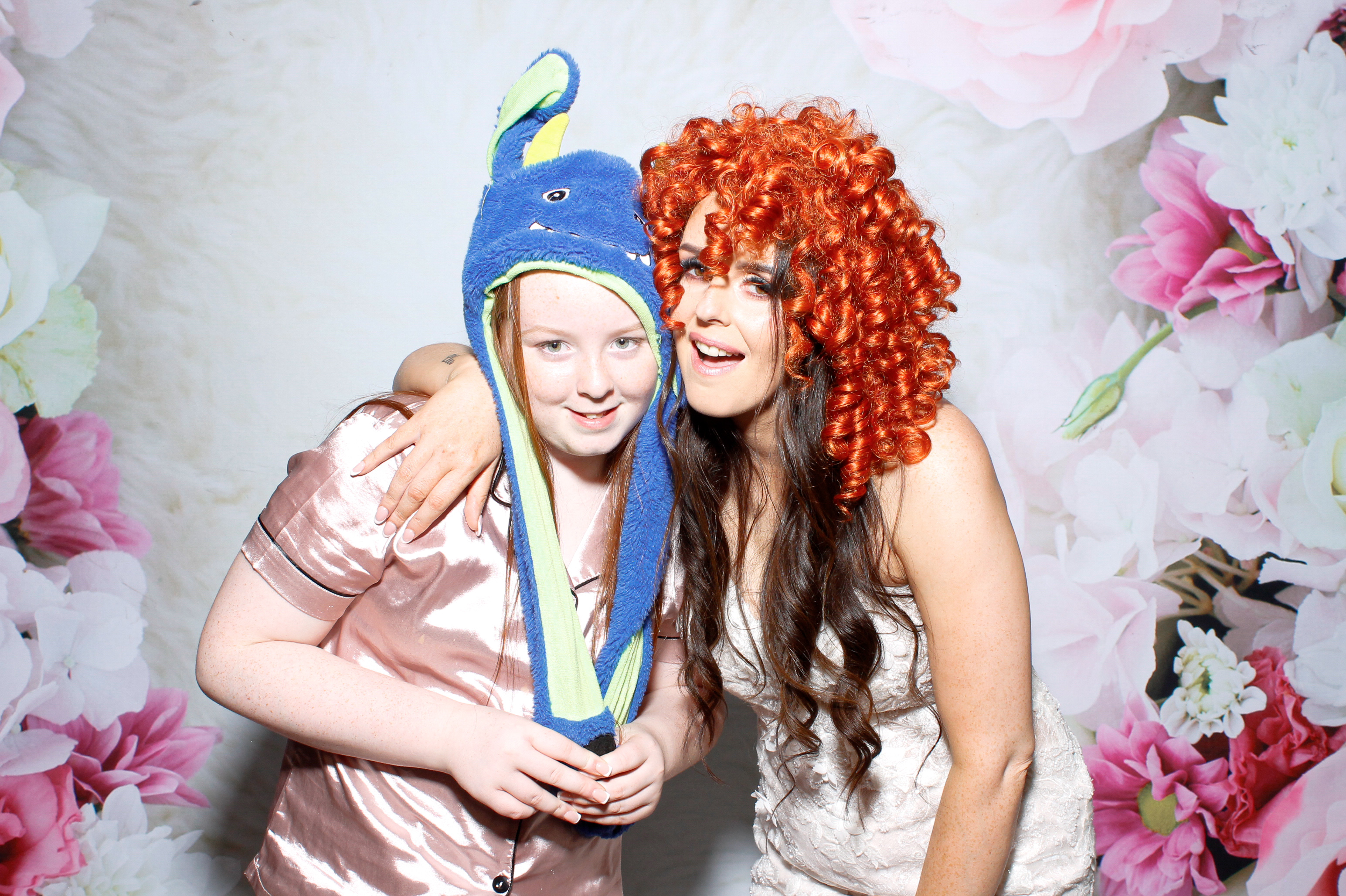 Georgina & Aaron | View more photos from the event at gallery.snapmagic.ie/u/SnapMagic/Georgina-Aaron