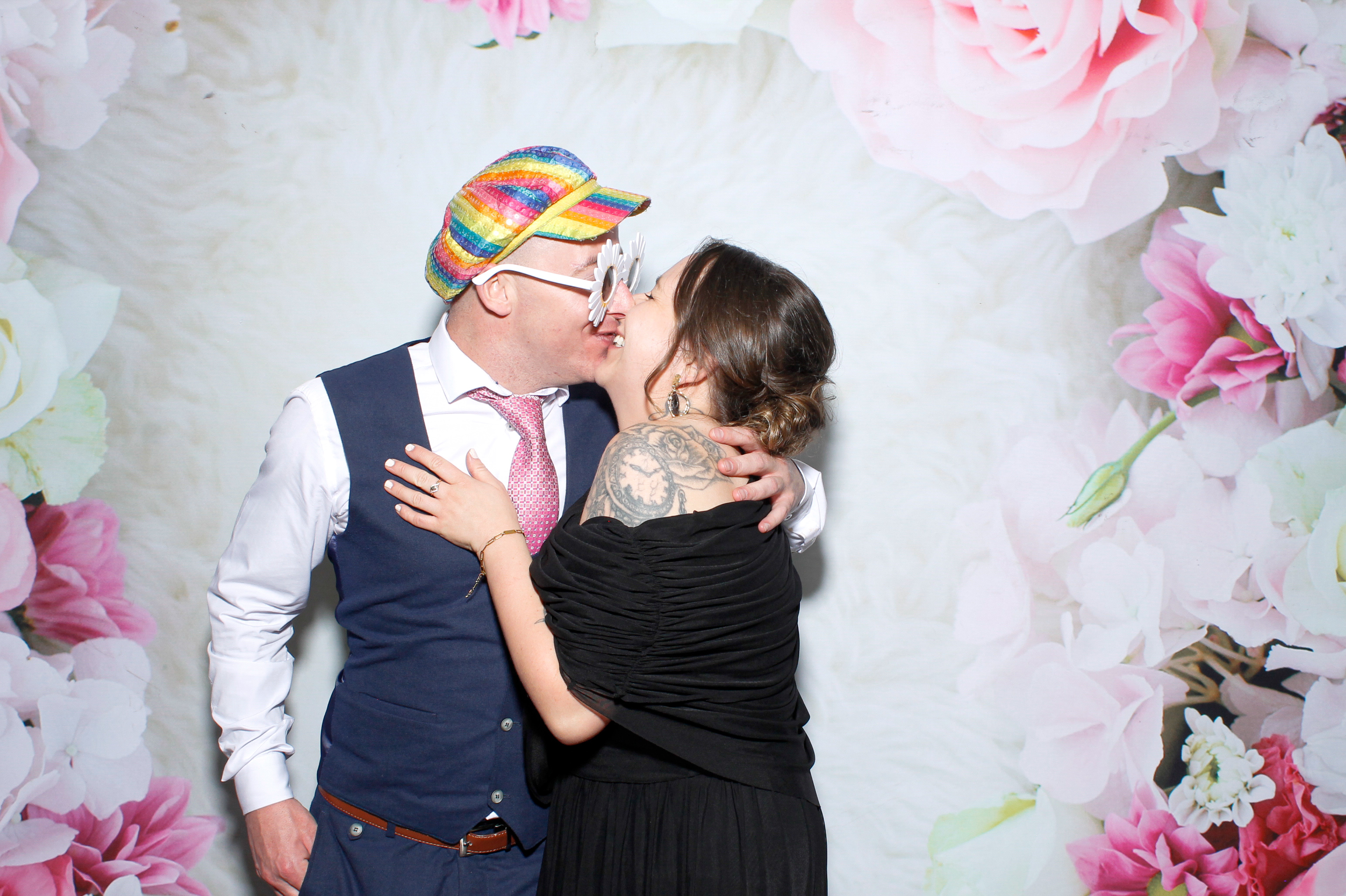 Georgina & Aaron | View more photos from the event at gallery.snapmagic.ie/u/SnapMagic/Georgina-Aaron