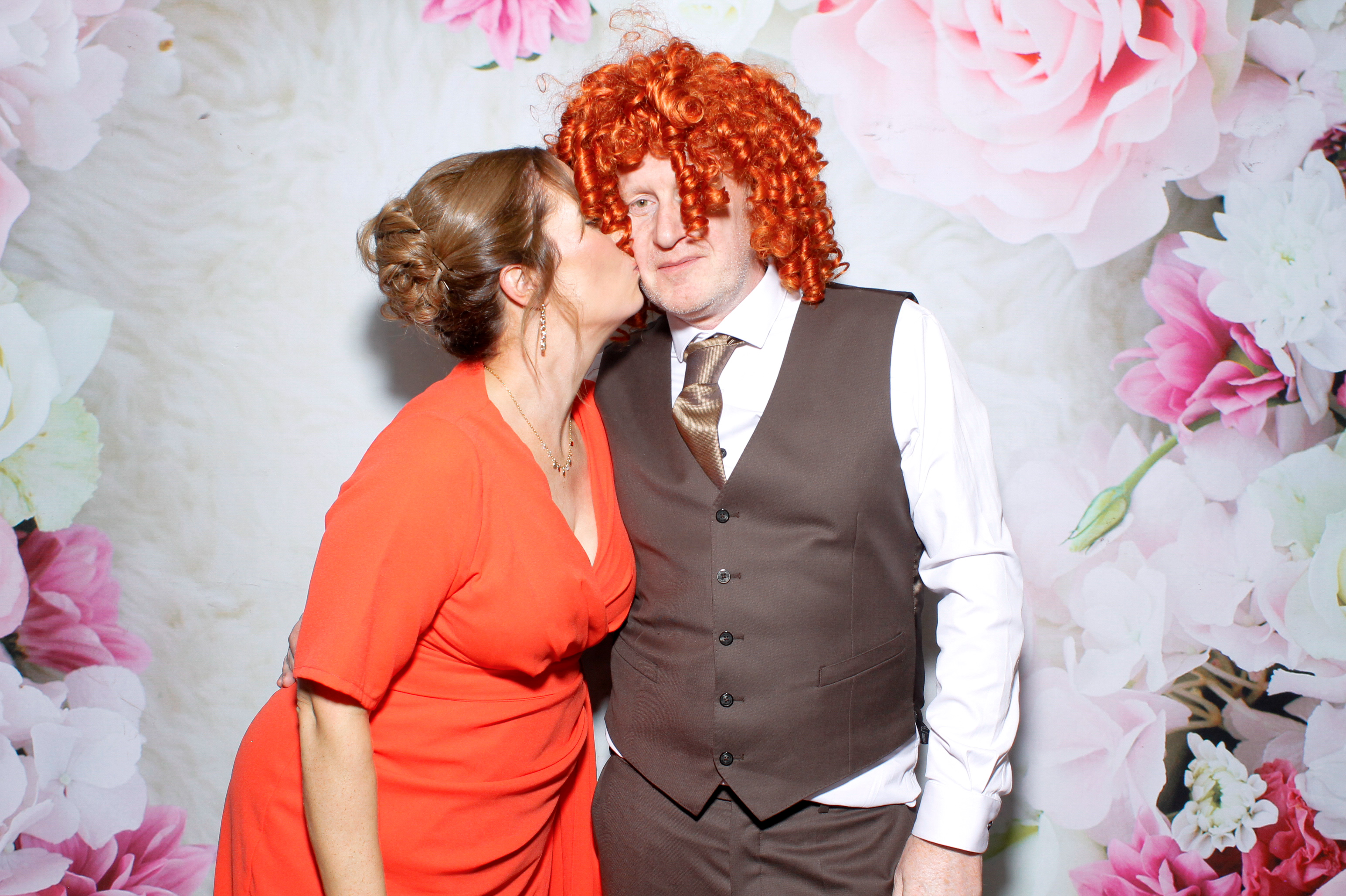 Georgina & Aaron | View more photos from the event at gallery.snapmagic.ie/u/SnapMagic/Georgina-Aaron